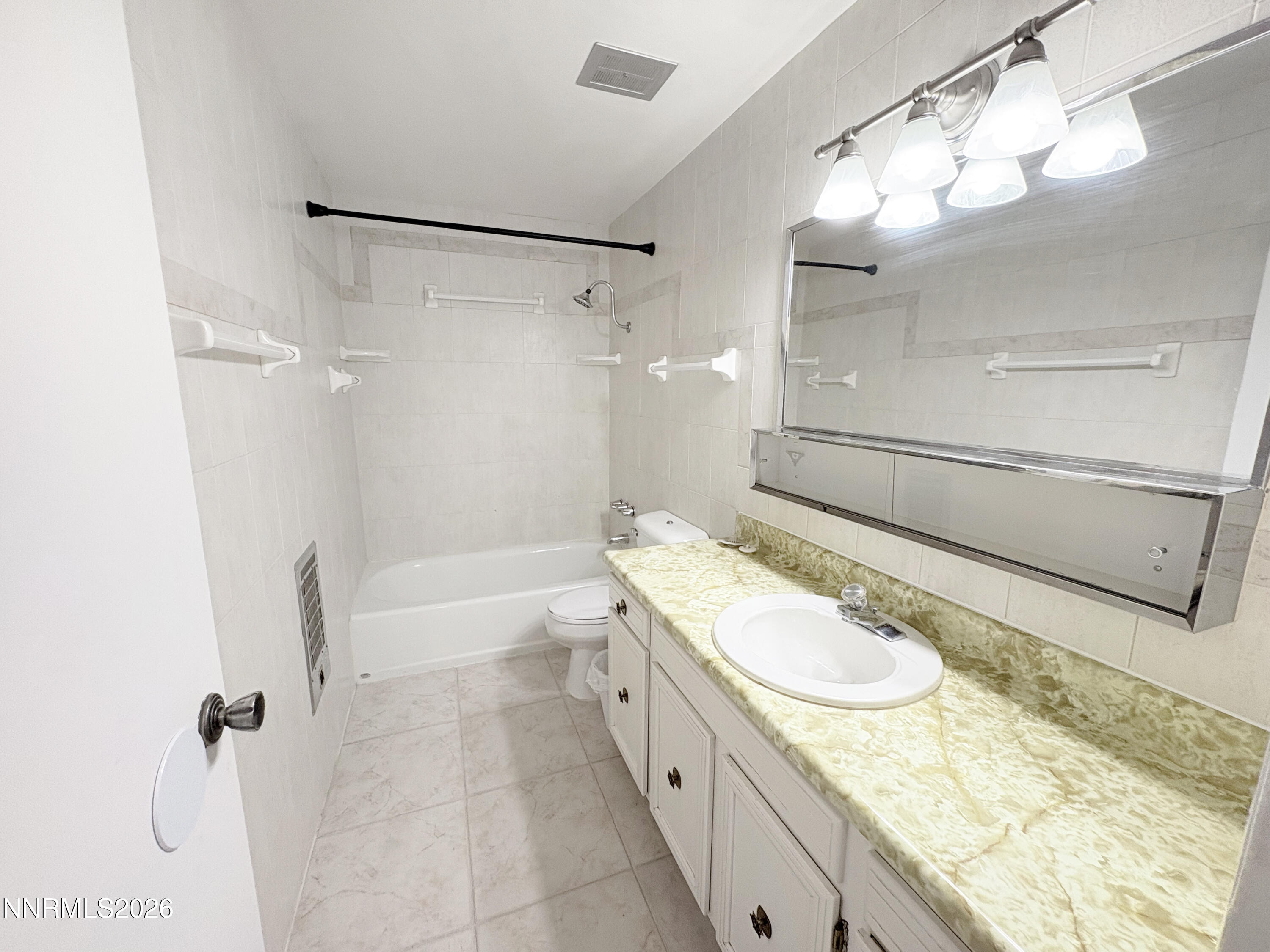1692 London Circle Property Photo 10