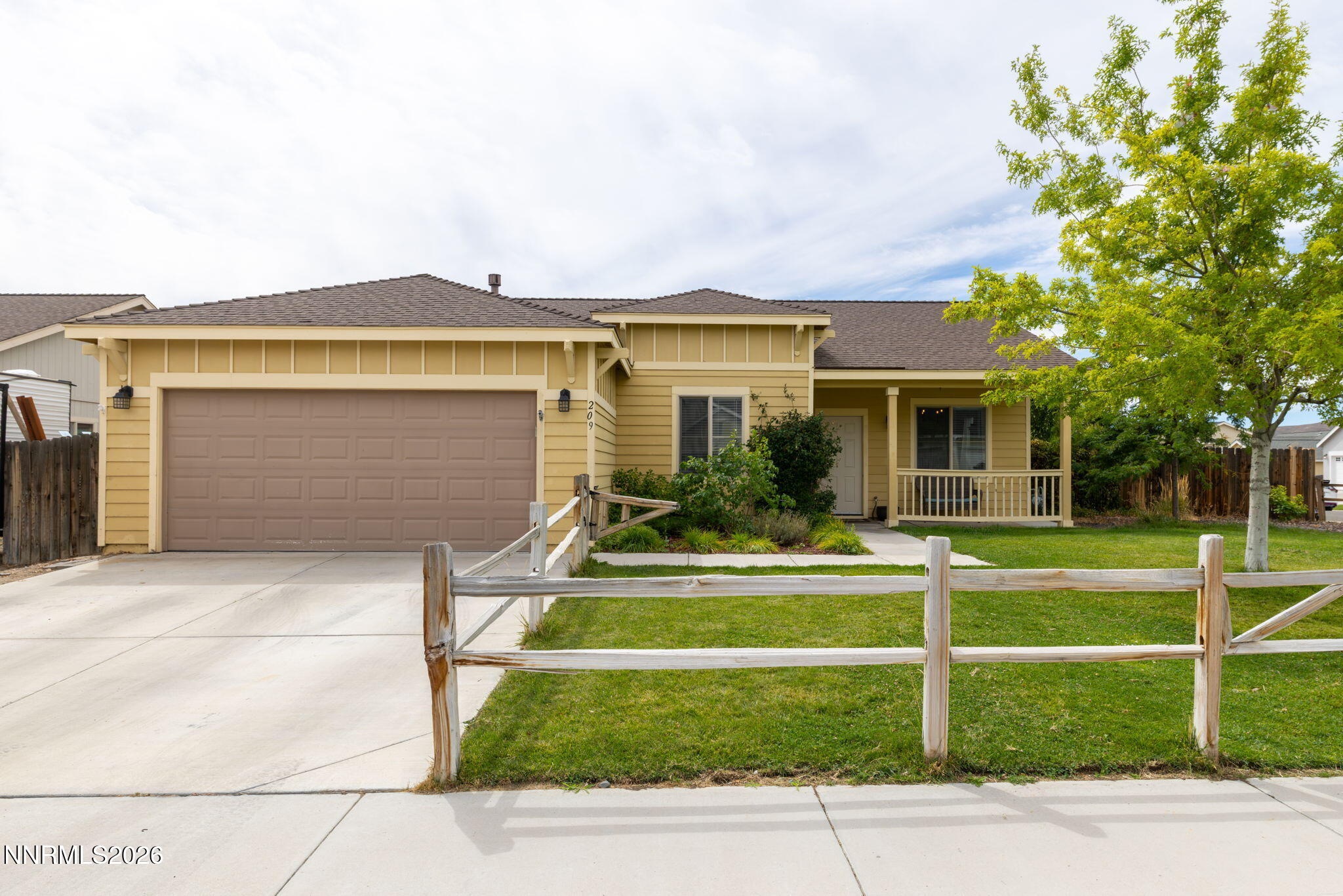 209 Crown Point Drive Property Photo 1