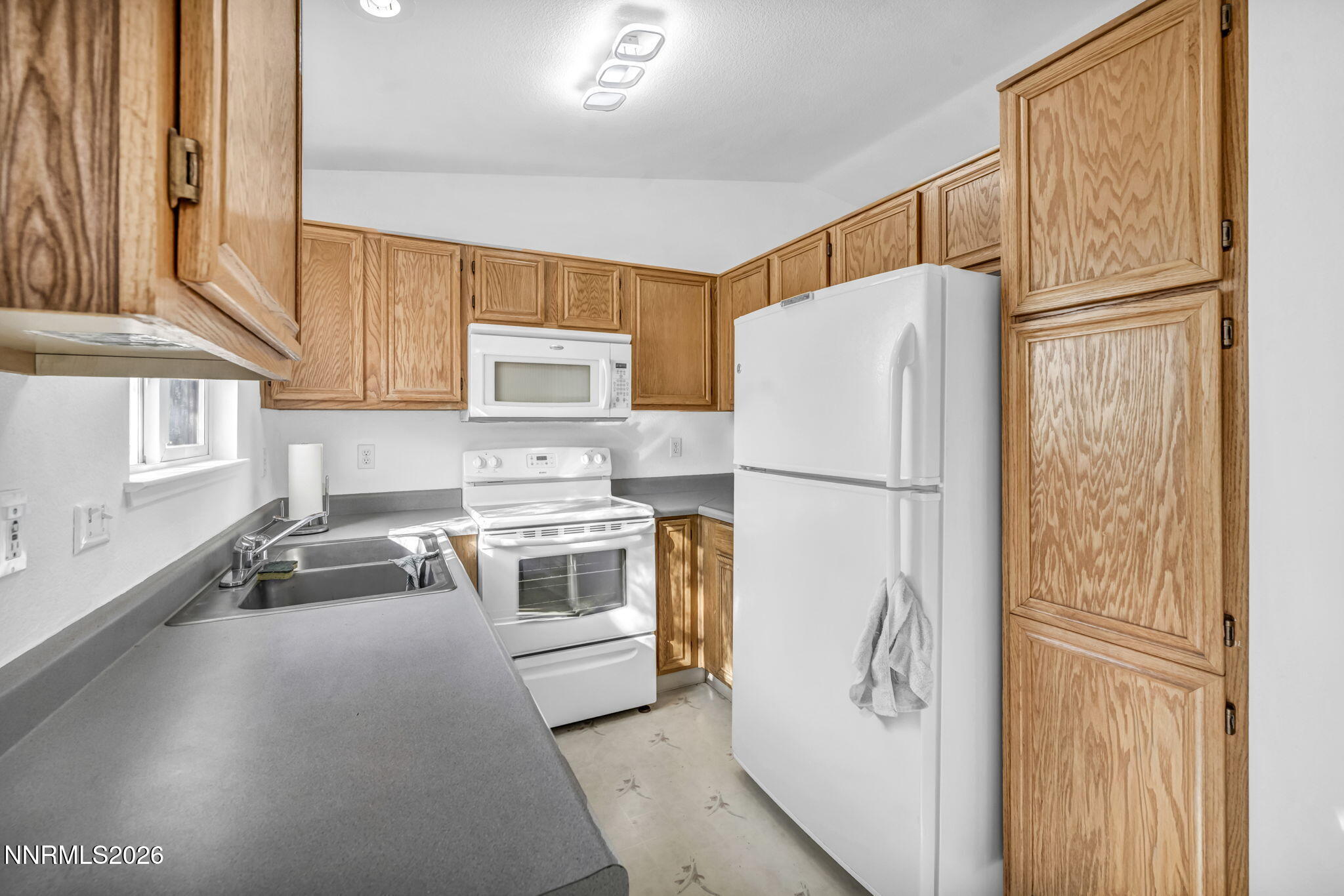 5474 Cabin Court Property Photo 9