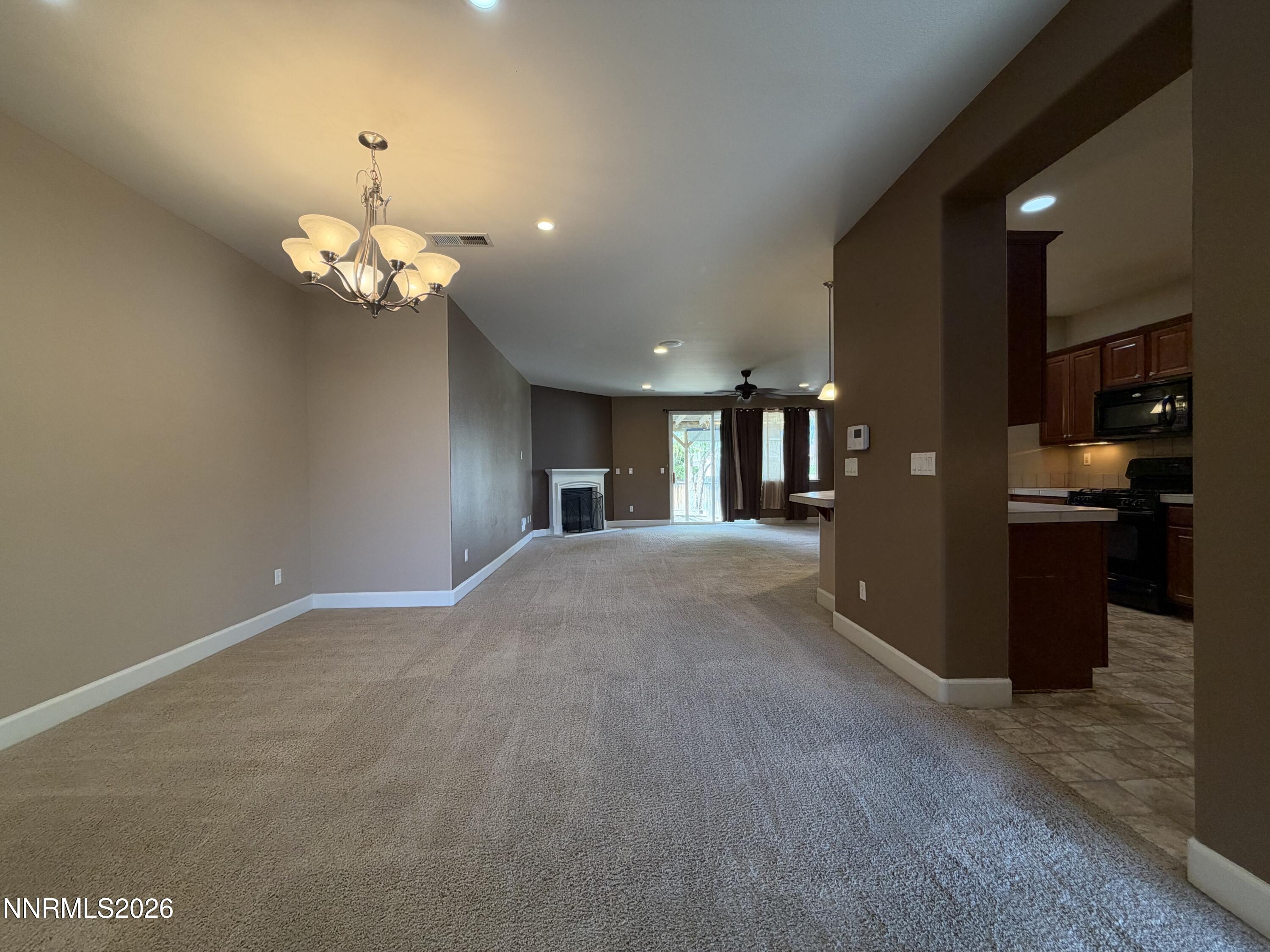 1390 Slate Way Property Photo 3