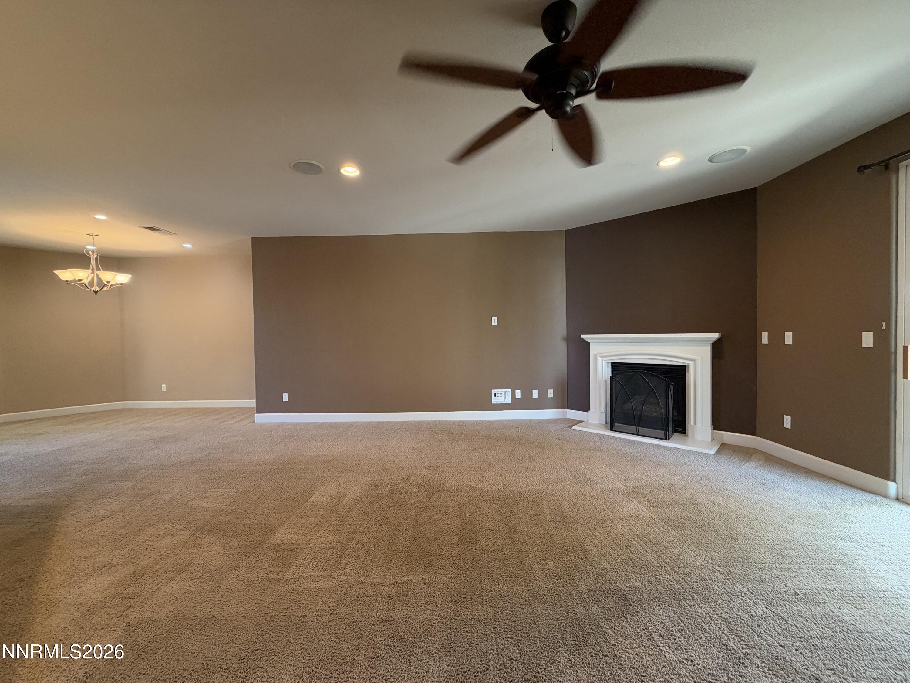 1390 Slate Way Property Photo 5