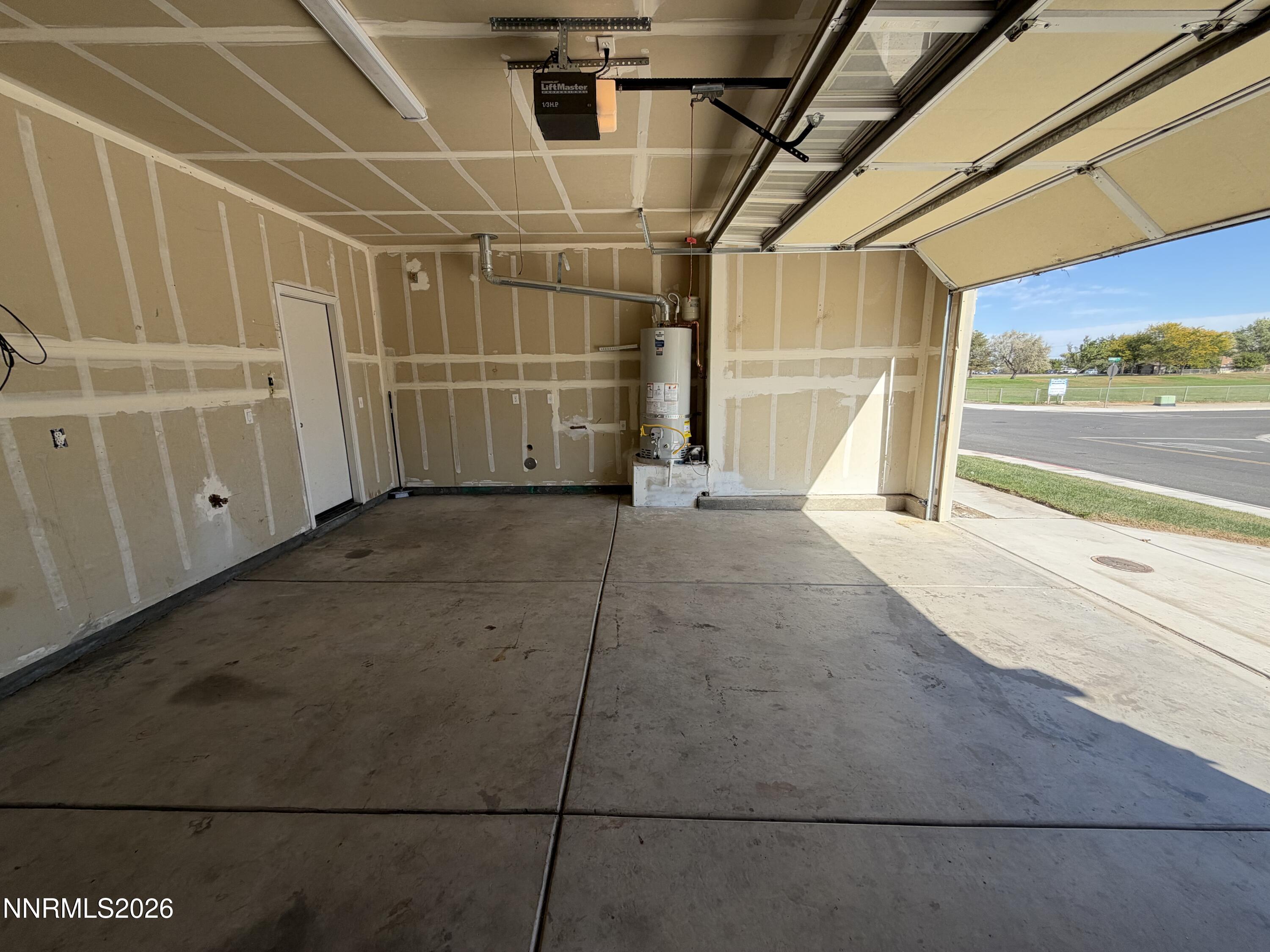 1390 Slate Way Property Photo 32