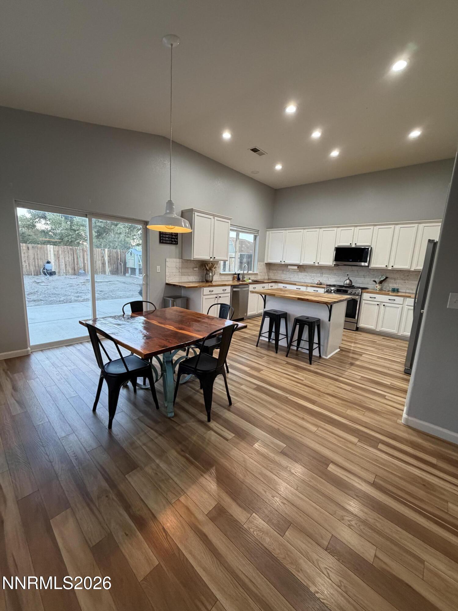 1479 Green River Lane Property Photo 4