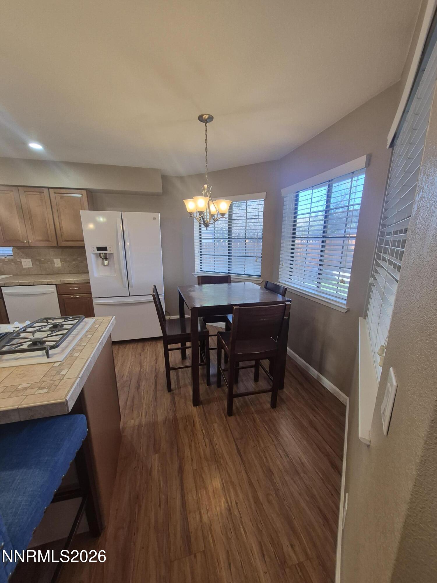 551 Meadow Glen Drive Property Photo 8