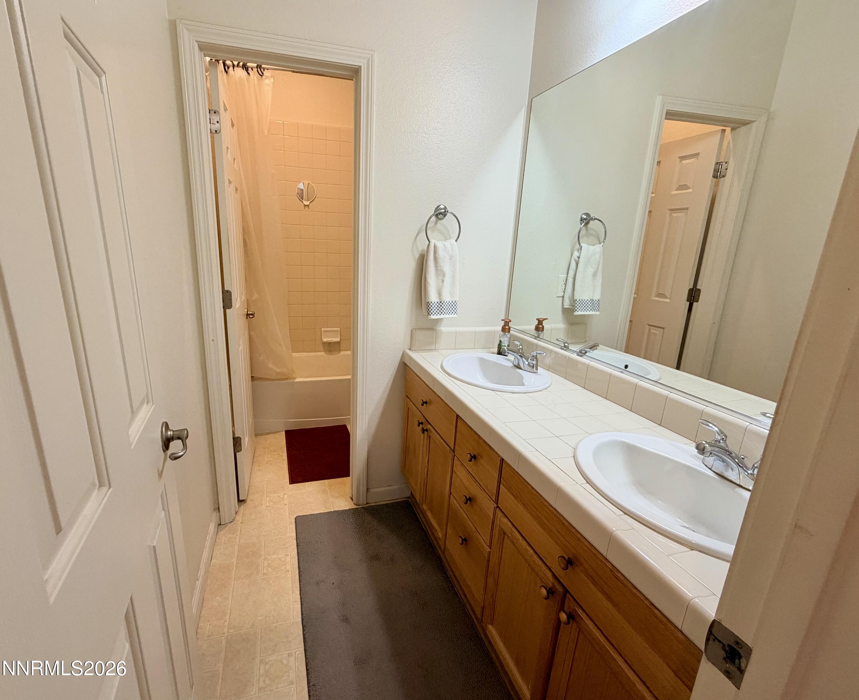 1525 Riverpark Parkway Property Photo 7