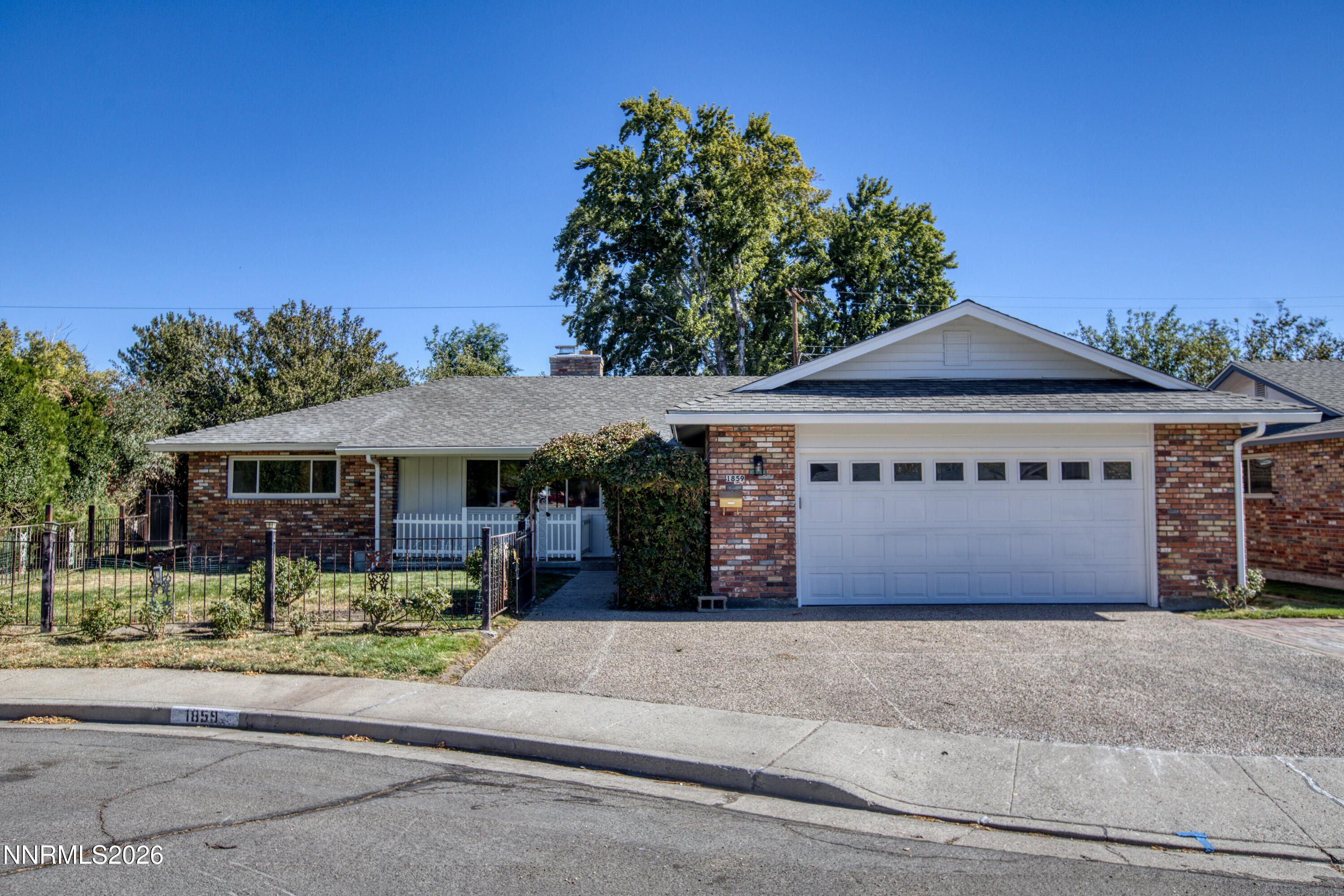 1859 Ivy Street Property Photo 3