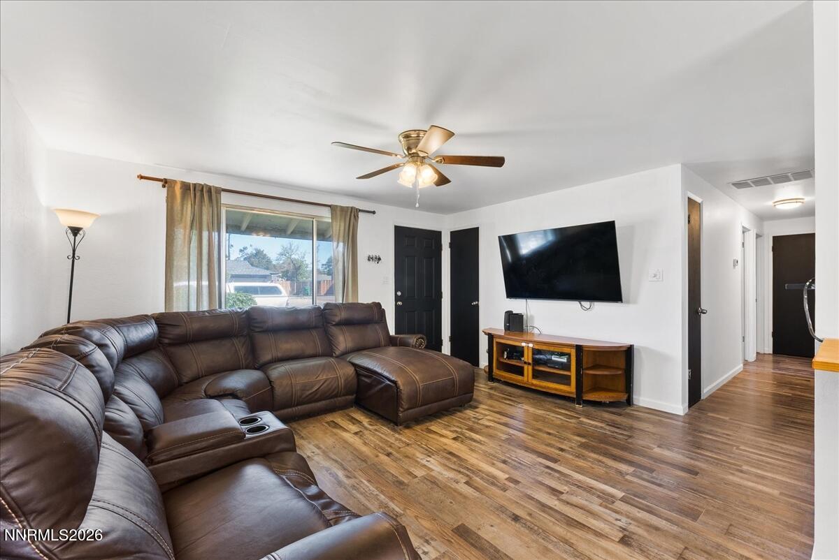 410 Curry Drive Property Photo 5