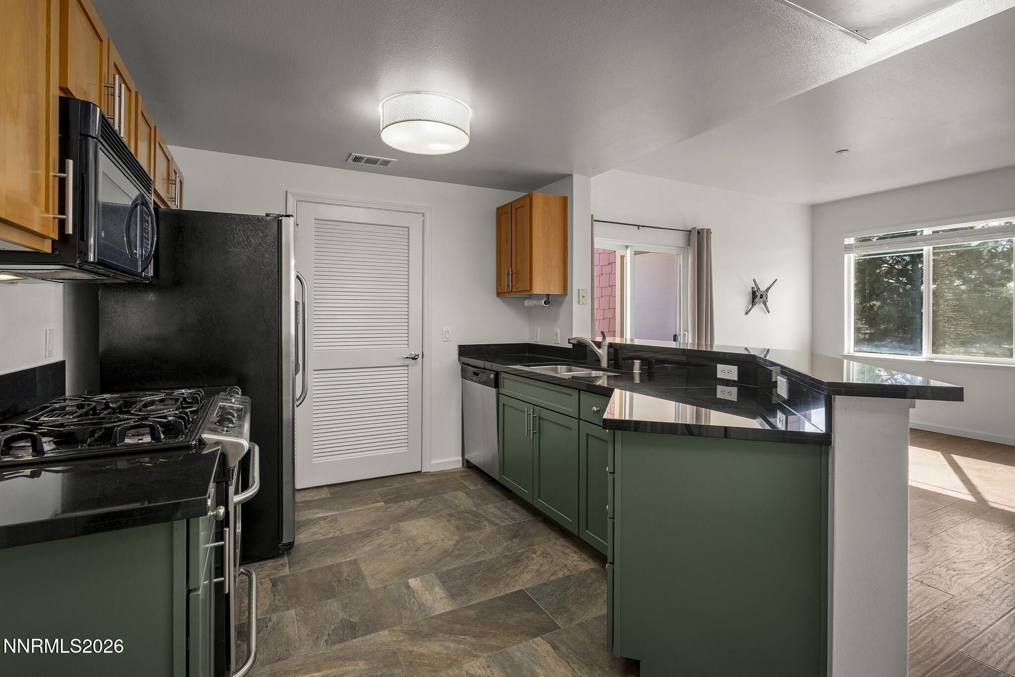1450 Idlewild Drive Unit 1021 Property Photo 8