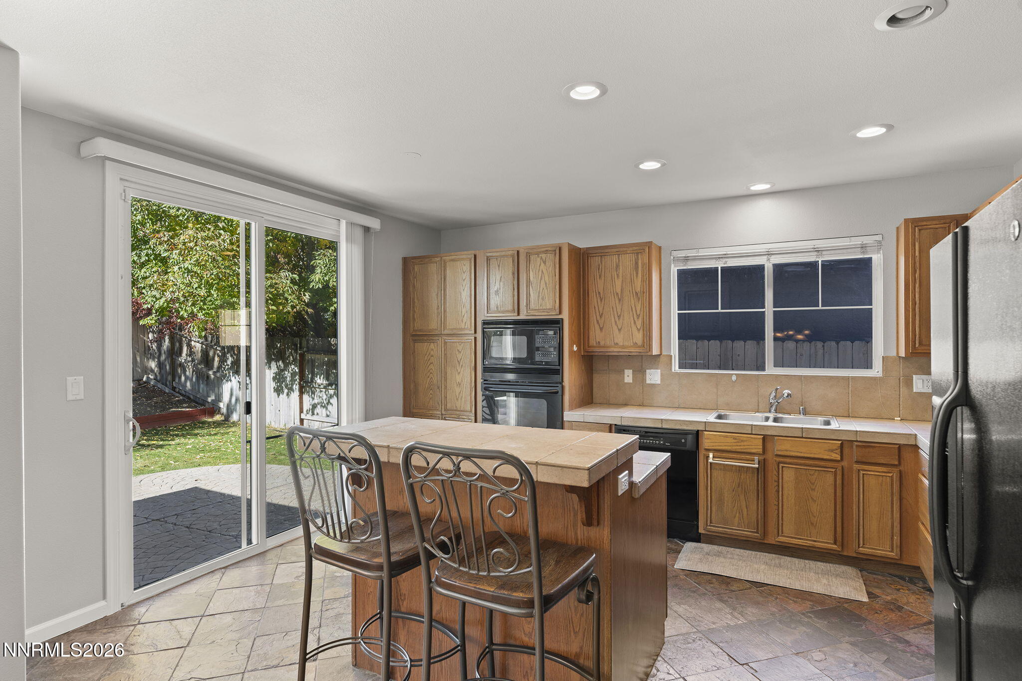 10041 Silver Star Drive Property Photo 7