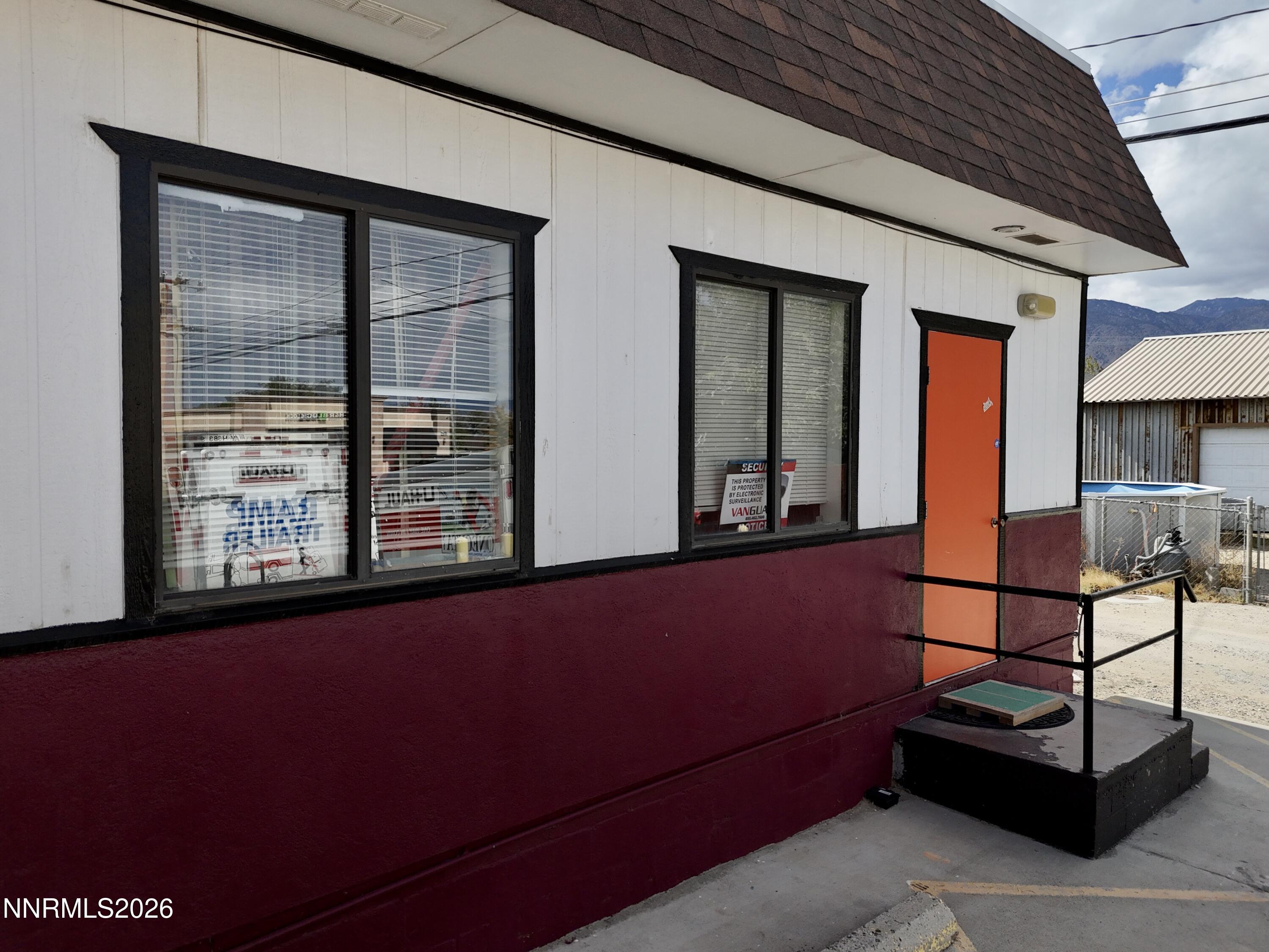 785 E Street Property Photo 8