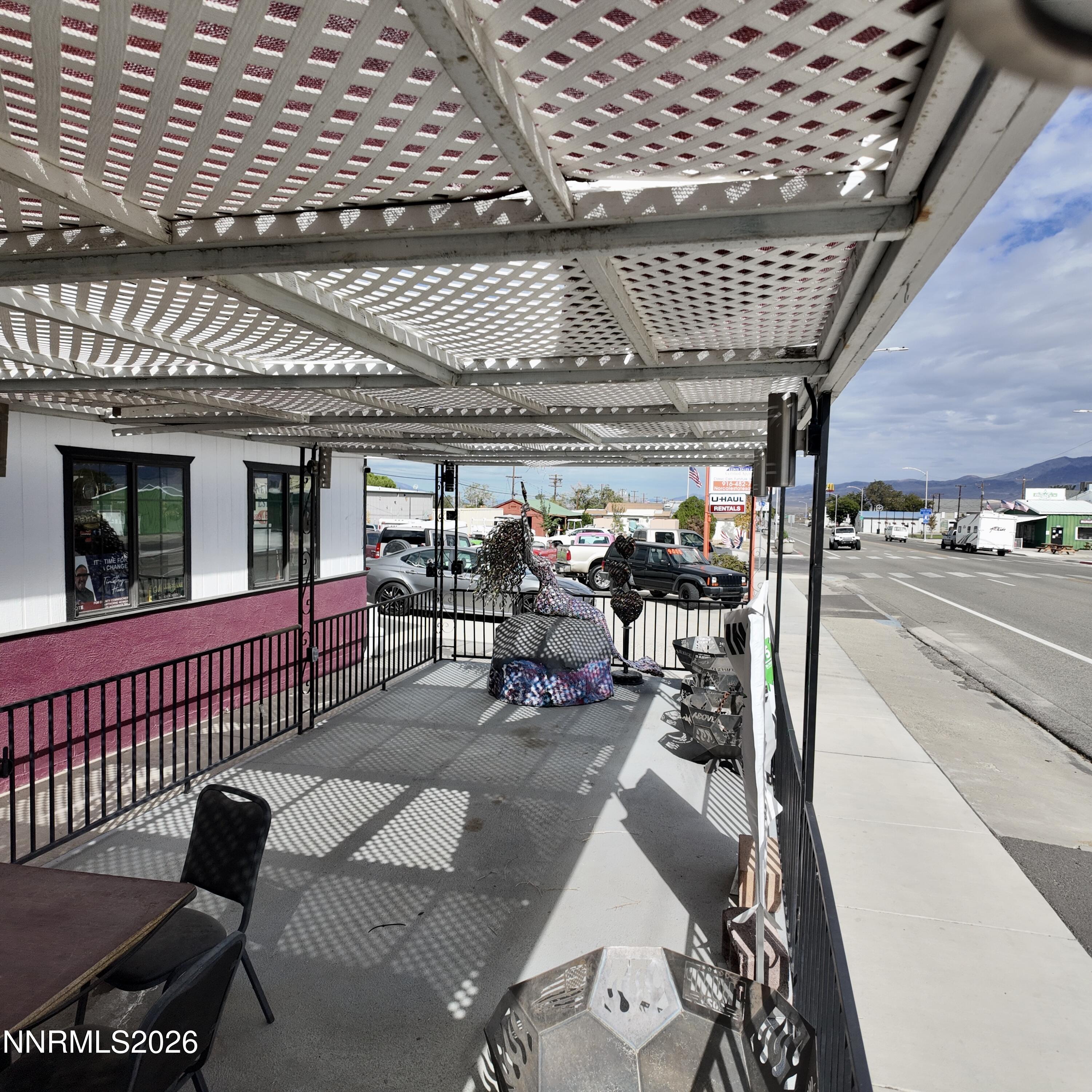 785 E Street Property Photo 9