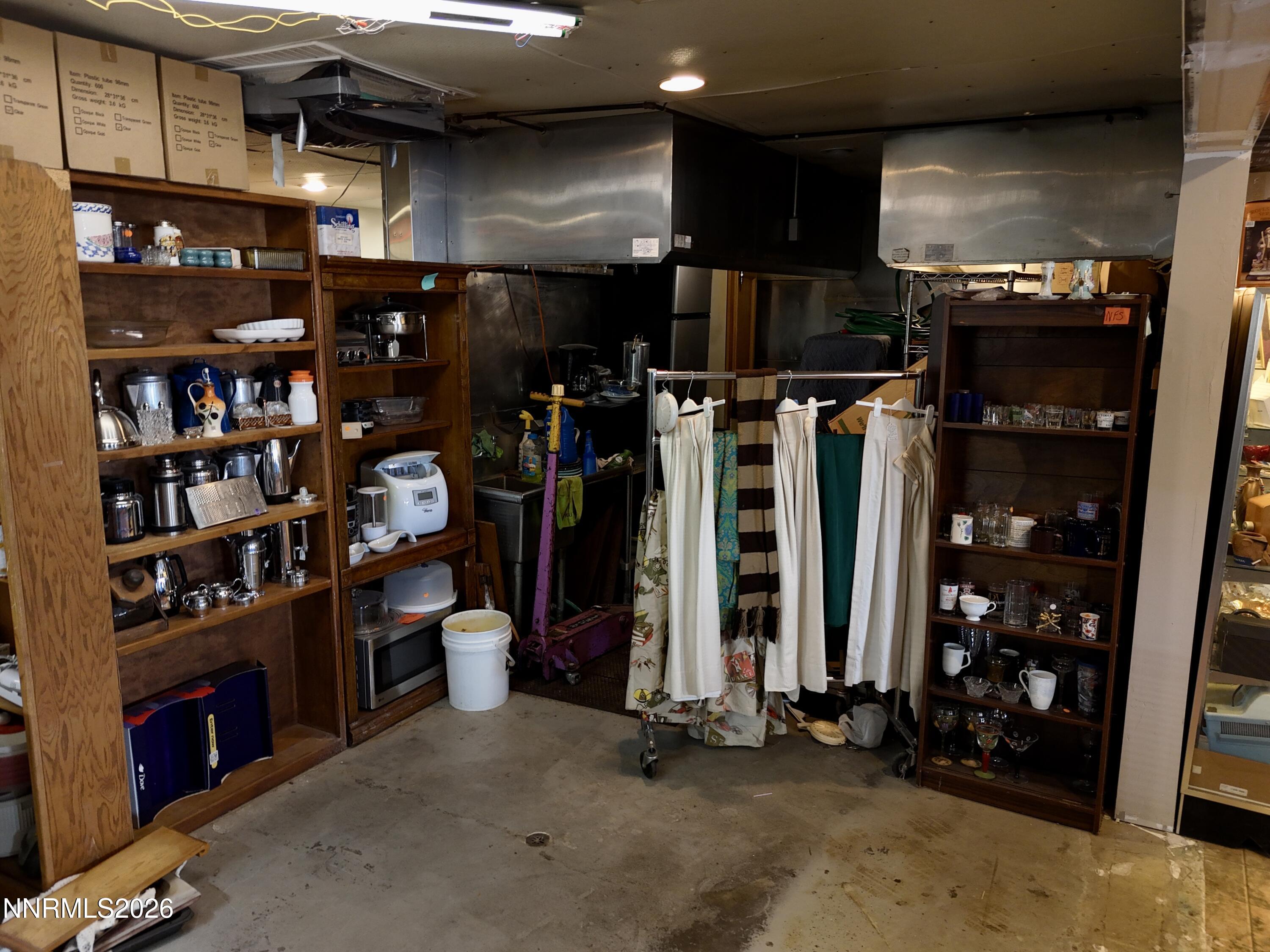 785 E Street Property Photo 37