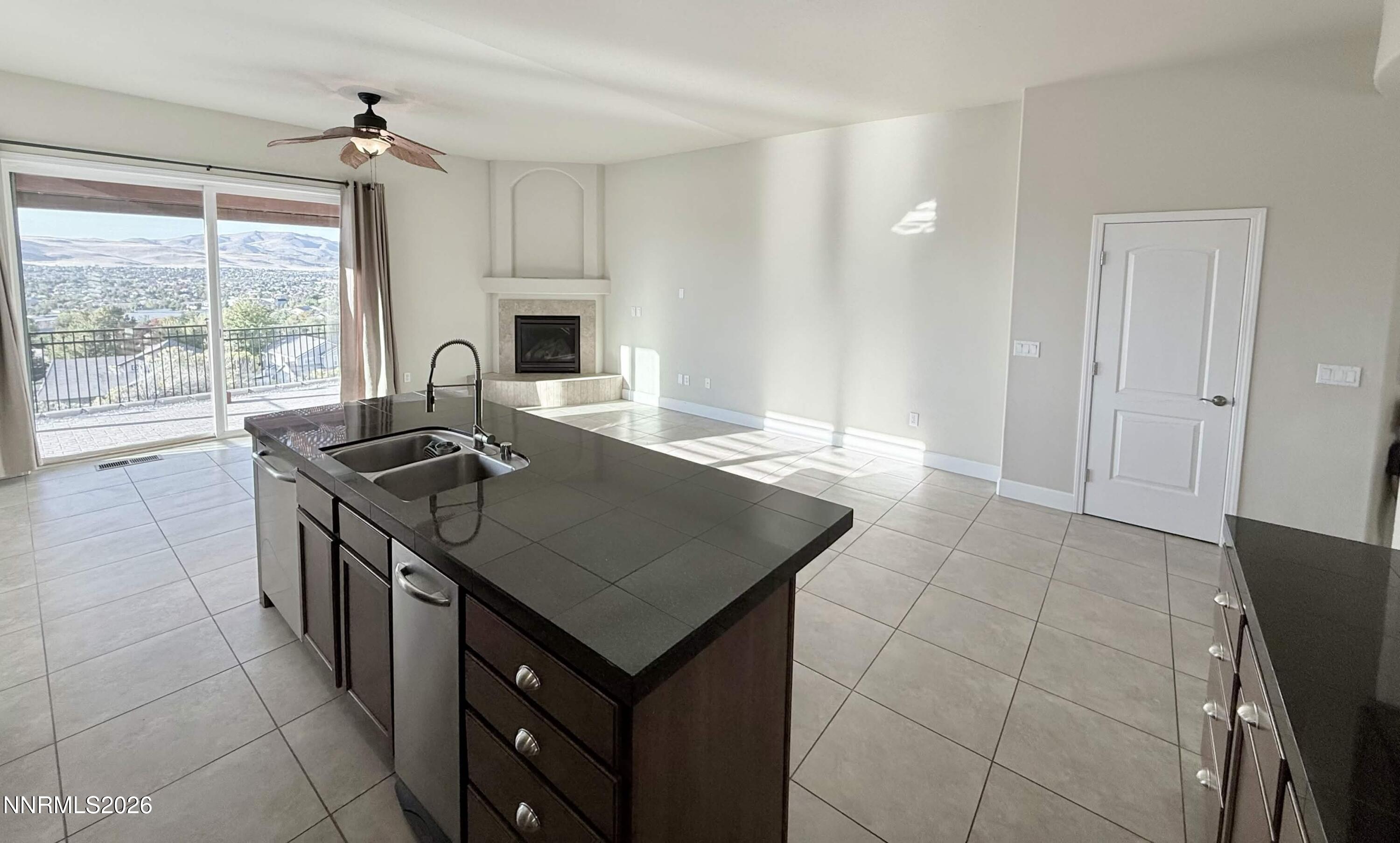 1633 Cloud Peak Drive Property Photo 12