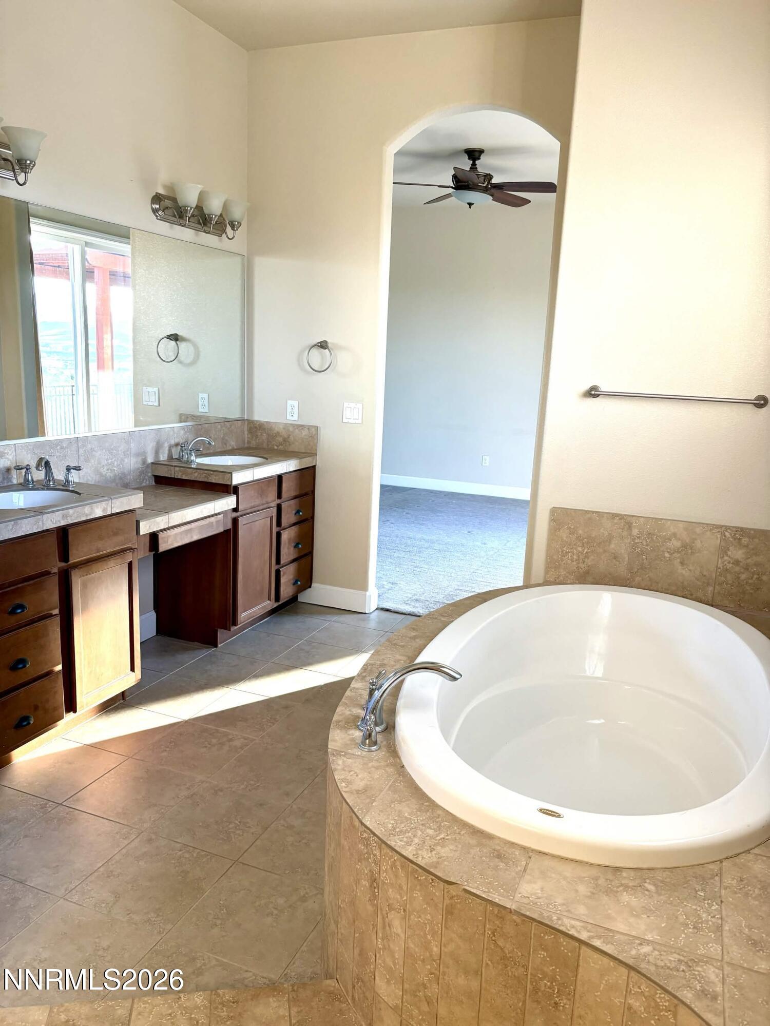 1633 Cloud Peak Drive Property Photo 27