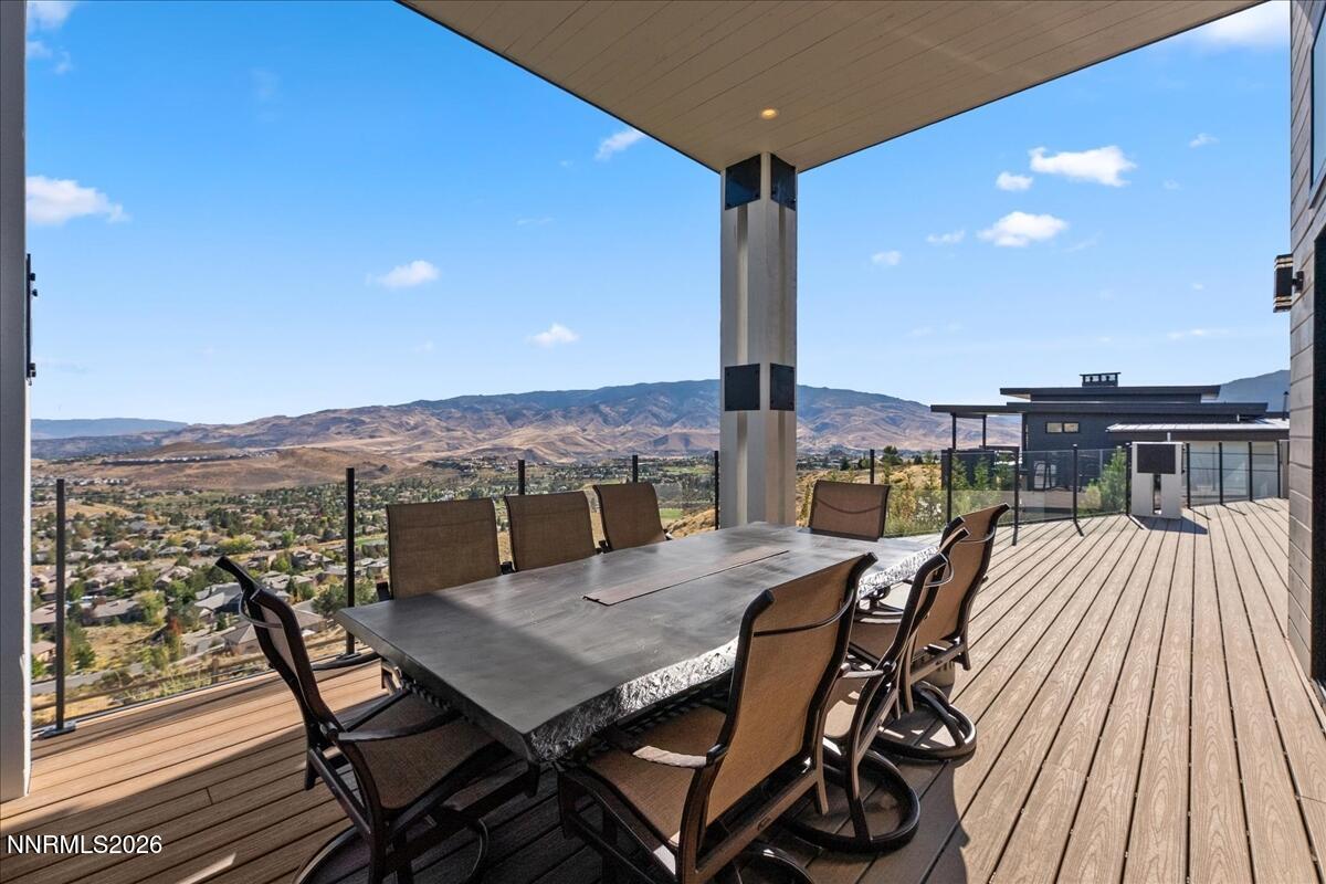 8460 Chalk Ridge Court Property Photo 16