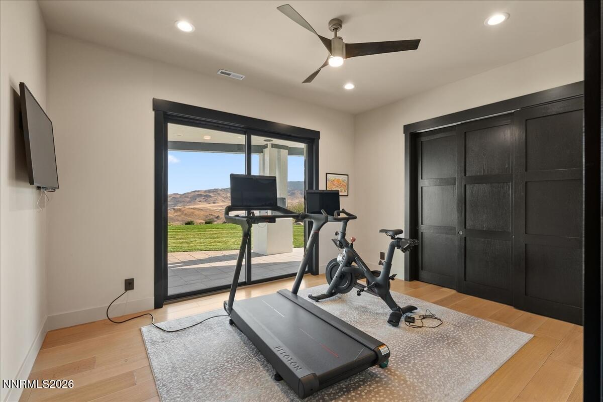 8460 Chalk Ridge Court Property Photo 27