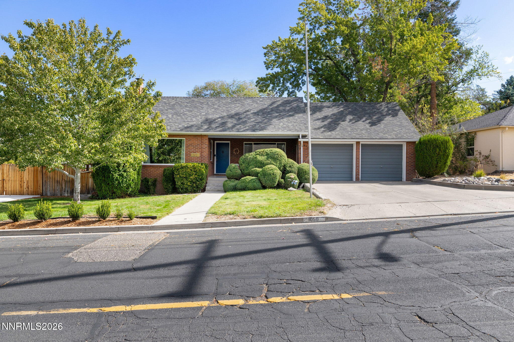 1050 Sharon Way Property Photo 1