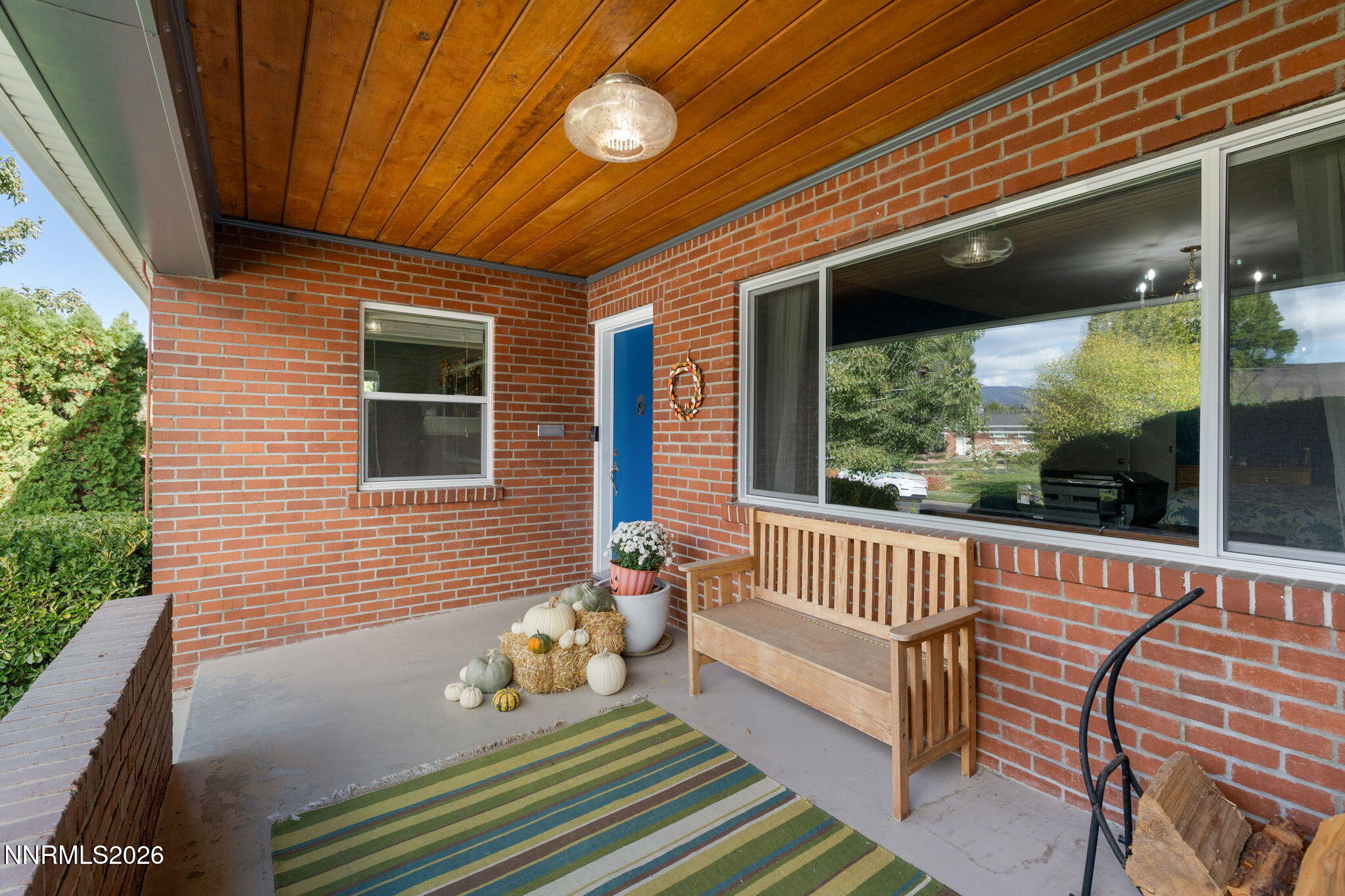 1050 Sharon Way Property Photo 4