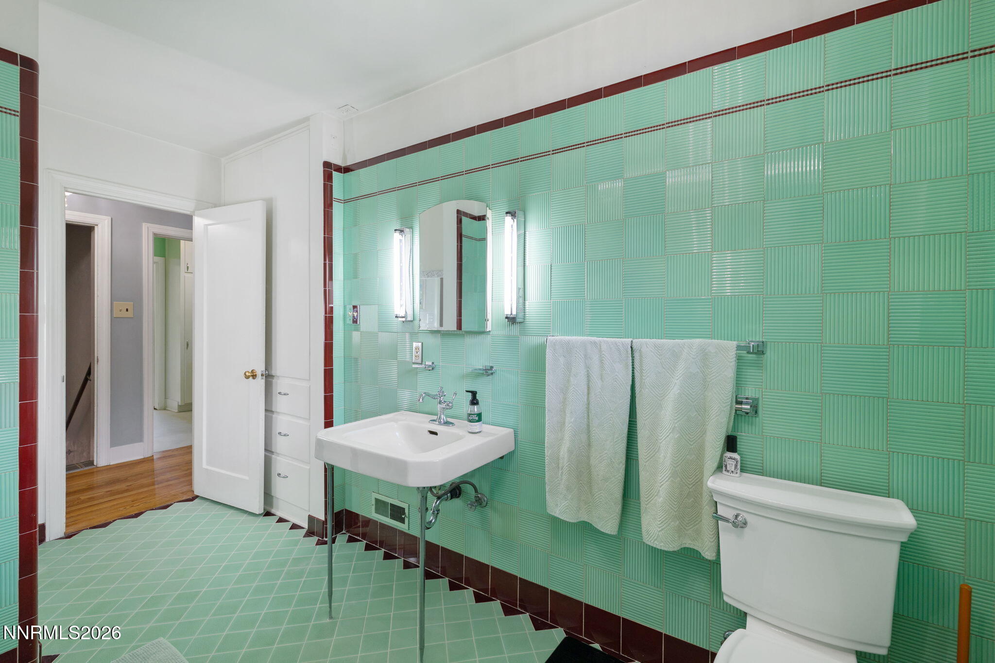 1050 Sharon Way Property Photo 17