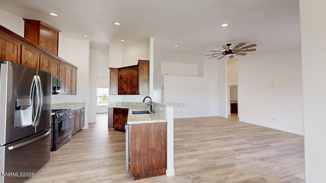 6286 Westwind Way Property Photo 12