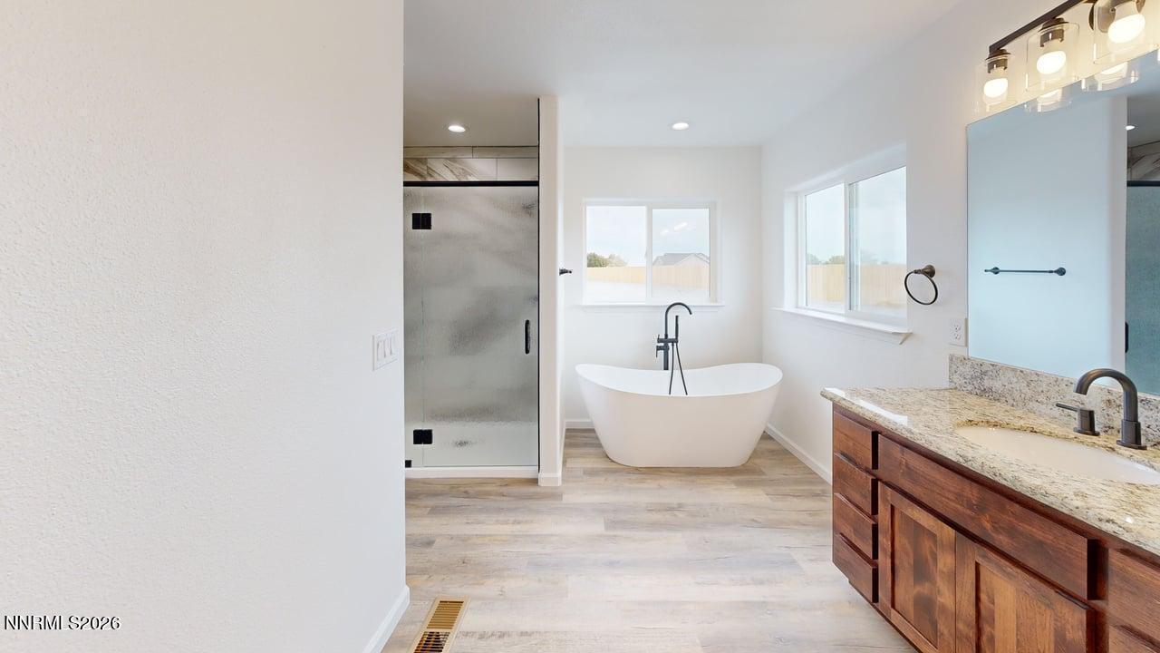 6286 Westwind Way Property Photo 14