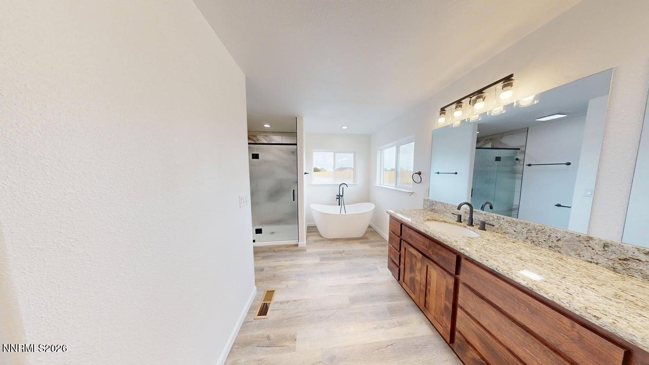 6286 Westwind Way Property Photo 16