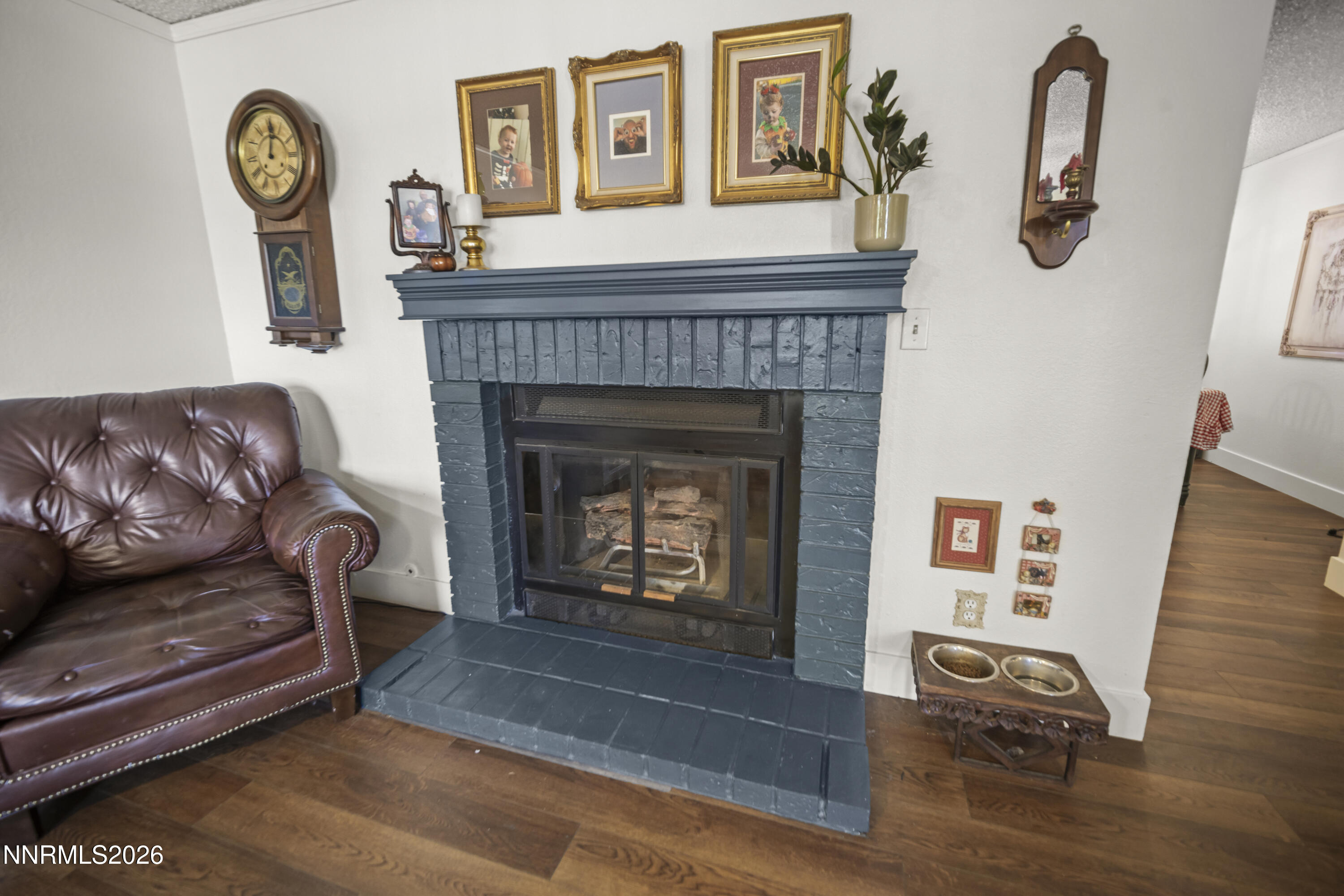 370 Aspen Way Property Photo 3