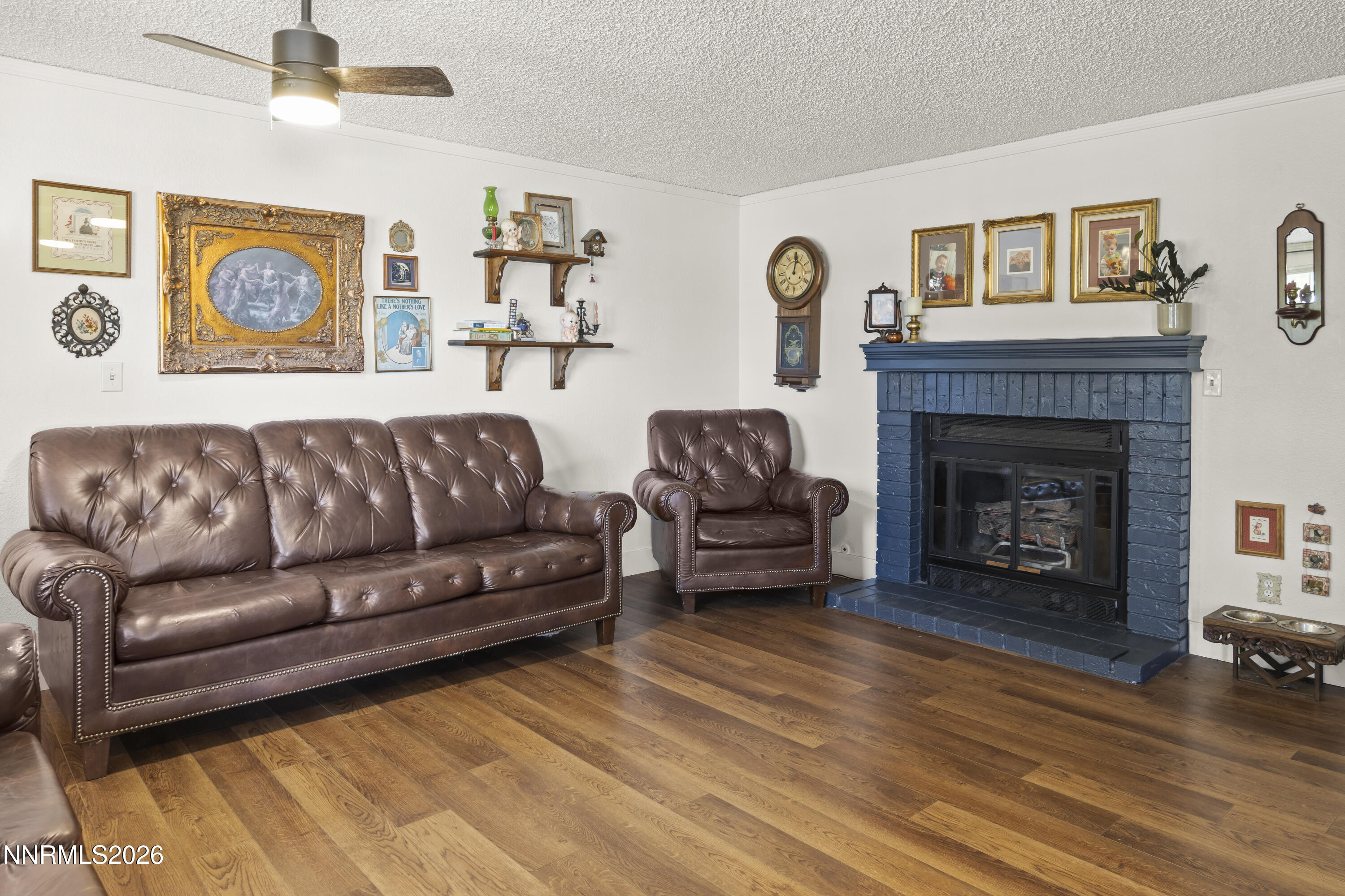 370 Aspen Way Property Photo 5