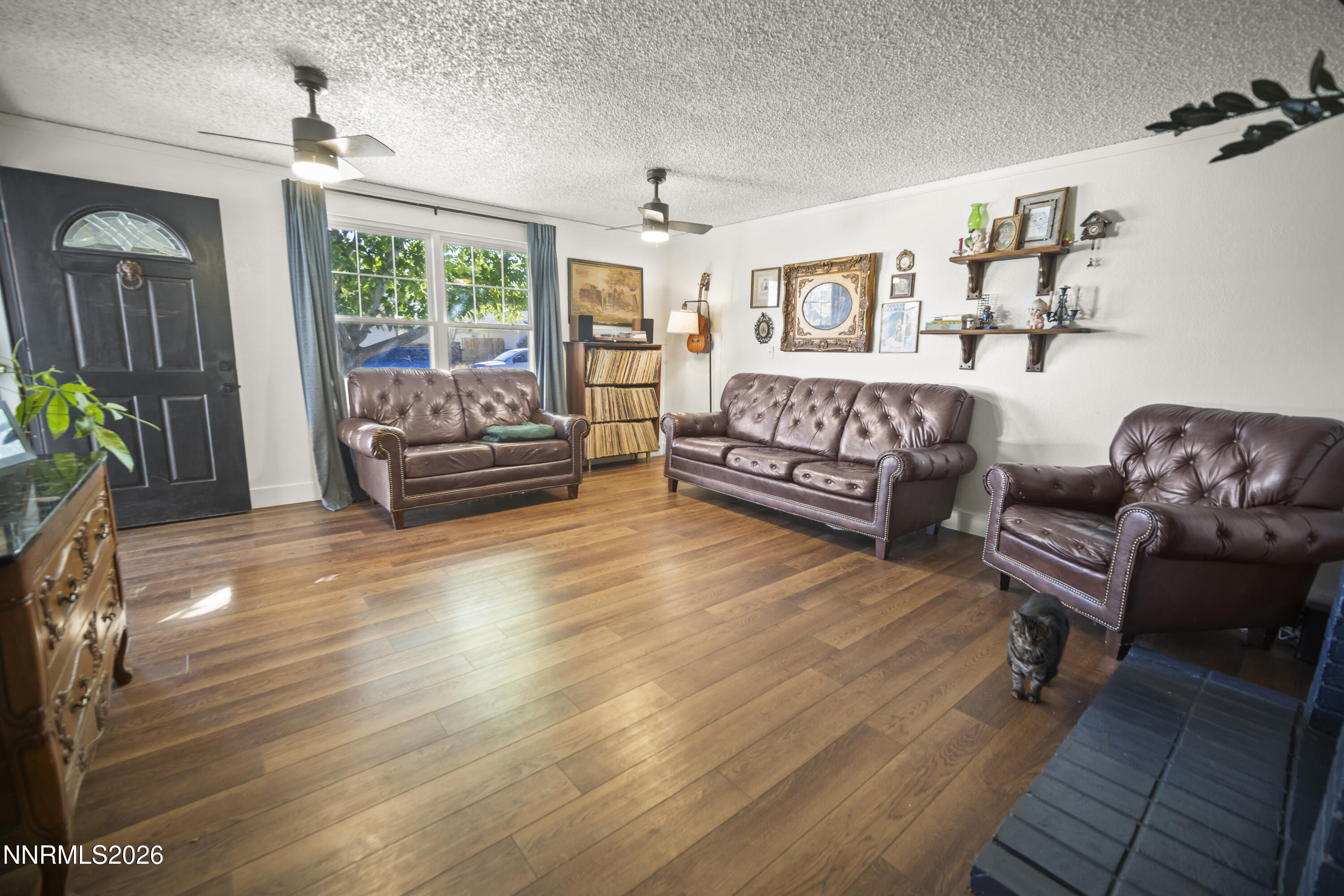 370 Aspen Way Property Photo 7