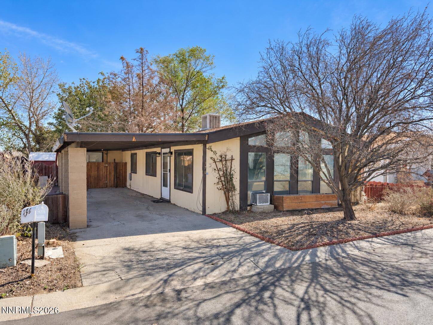 370 Randon Circle Property Photo 1
