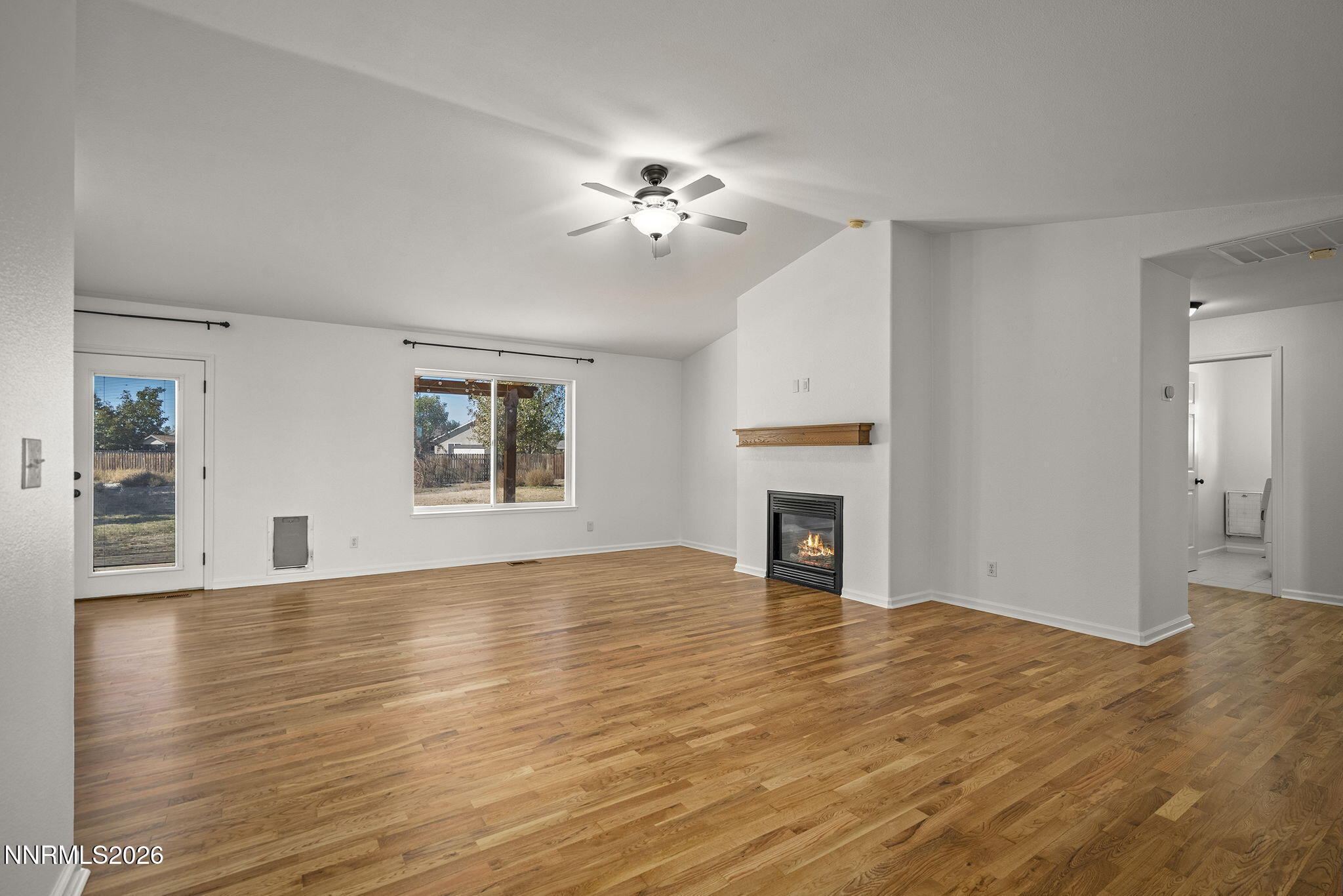 1075 Penelope Drive Property Photo 4