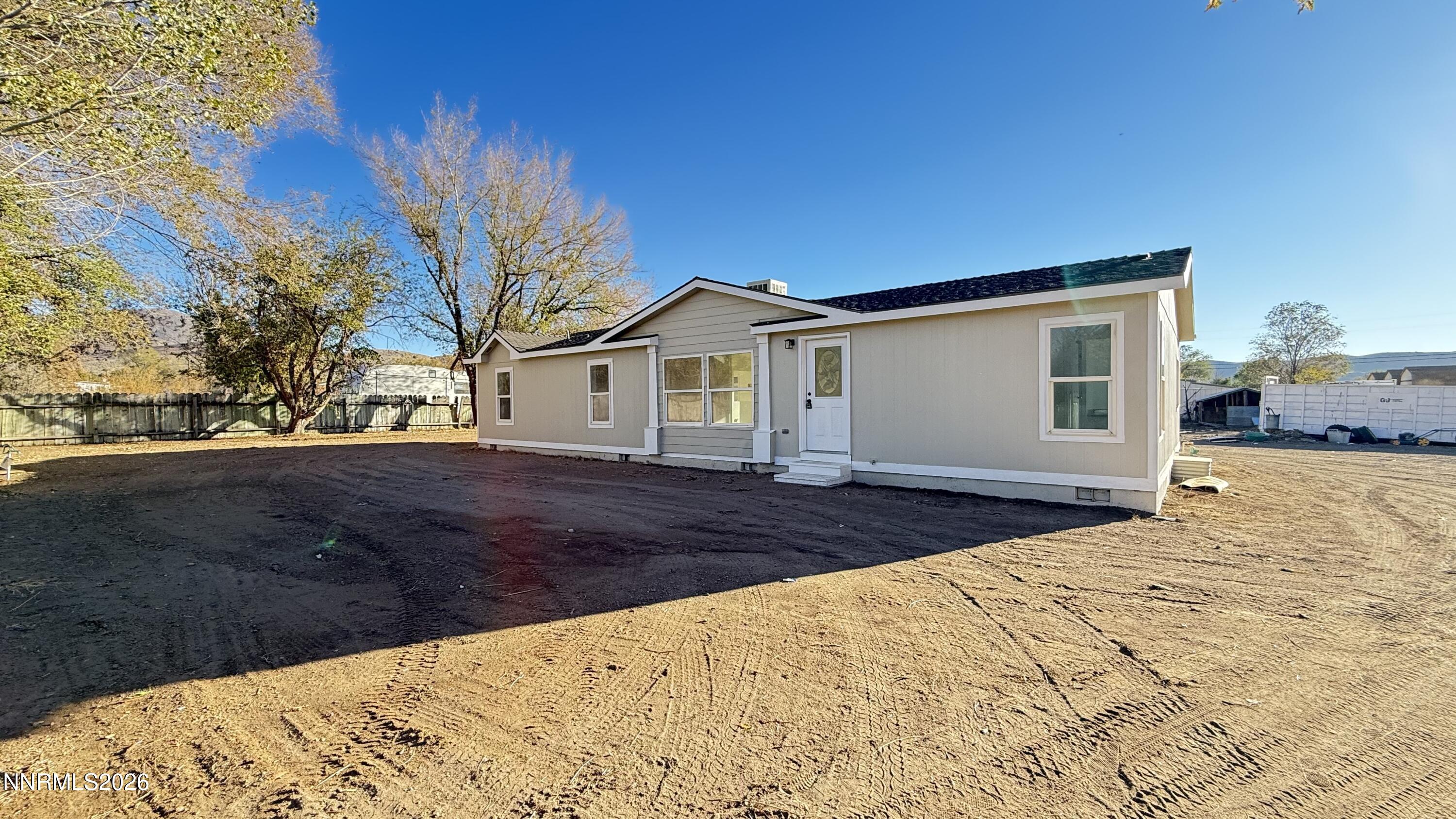 17870 W Aspen Circle Property Photo 2