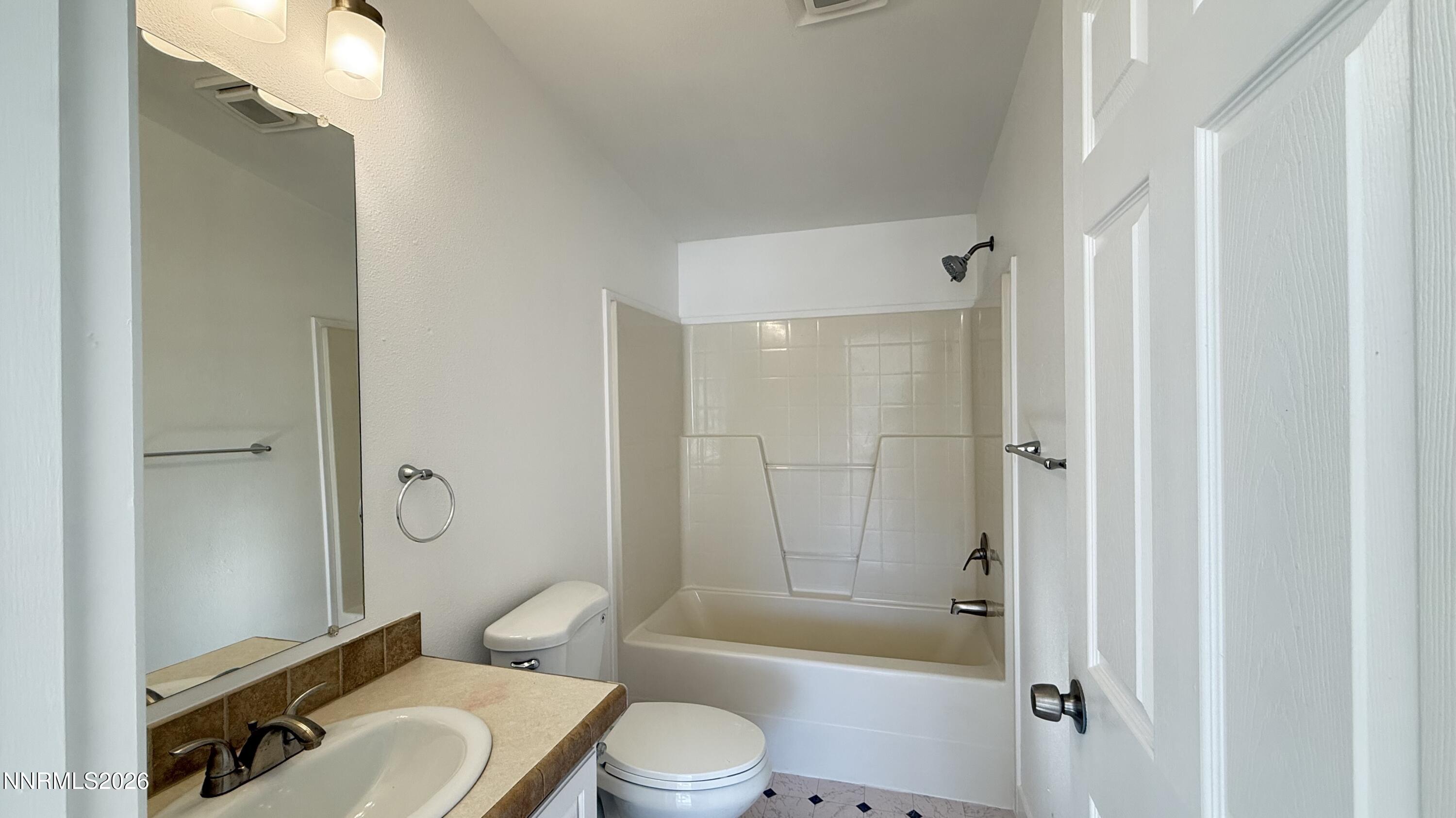 17870 W Aspen Circle Property Photo 13
