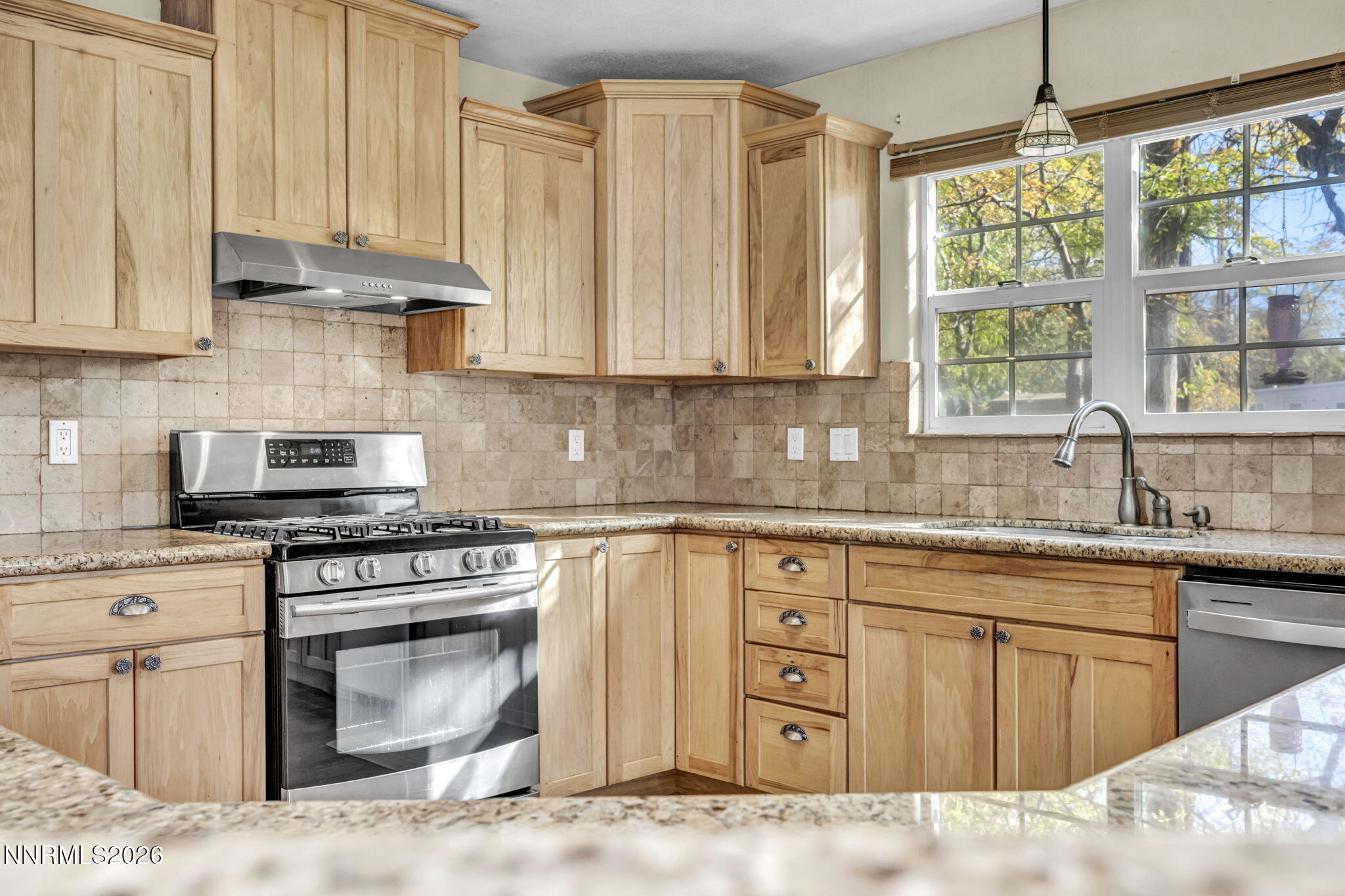 255 Lincoln Highway Property Photo 7