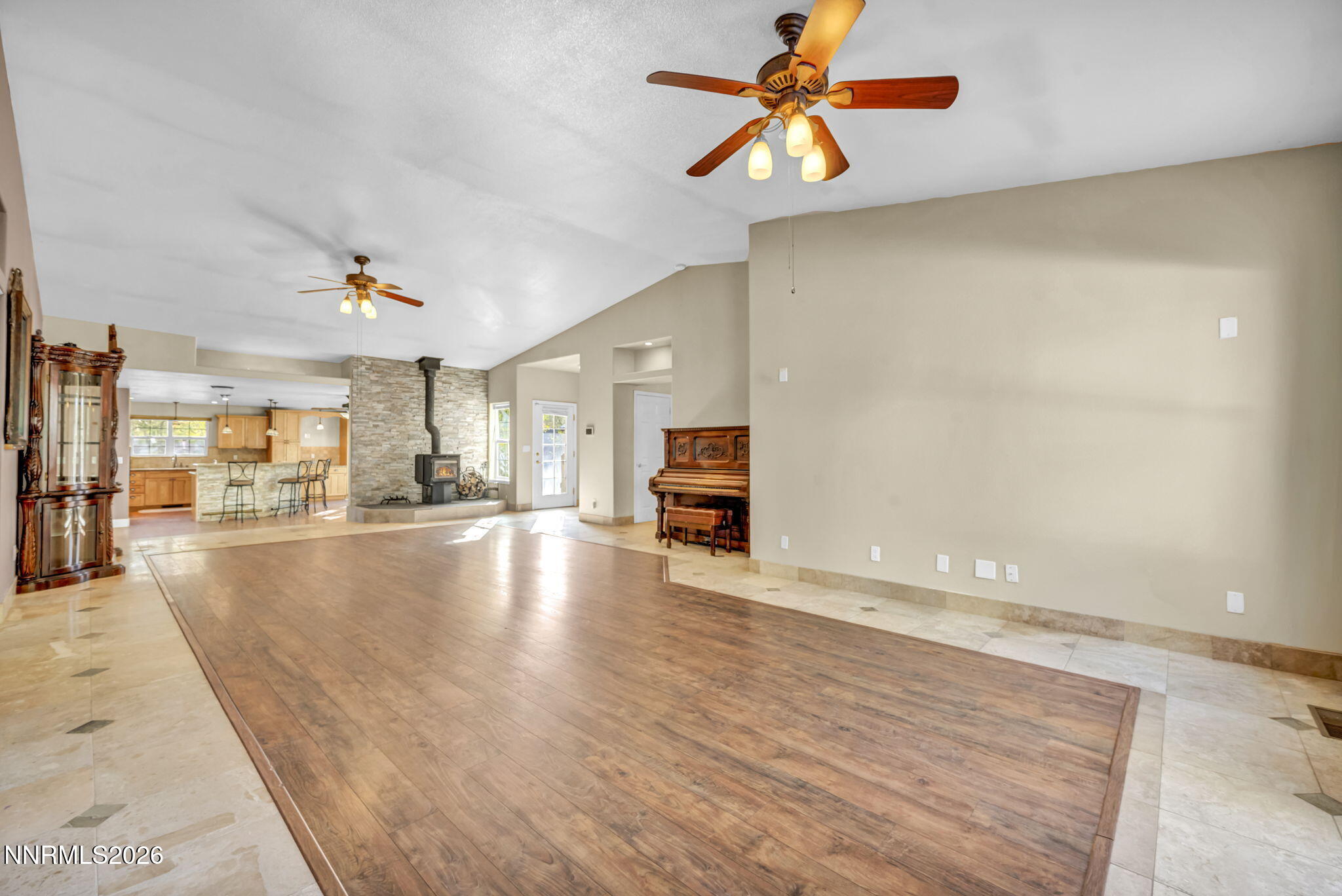 255 Lincoln Highway Property Photo 9
