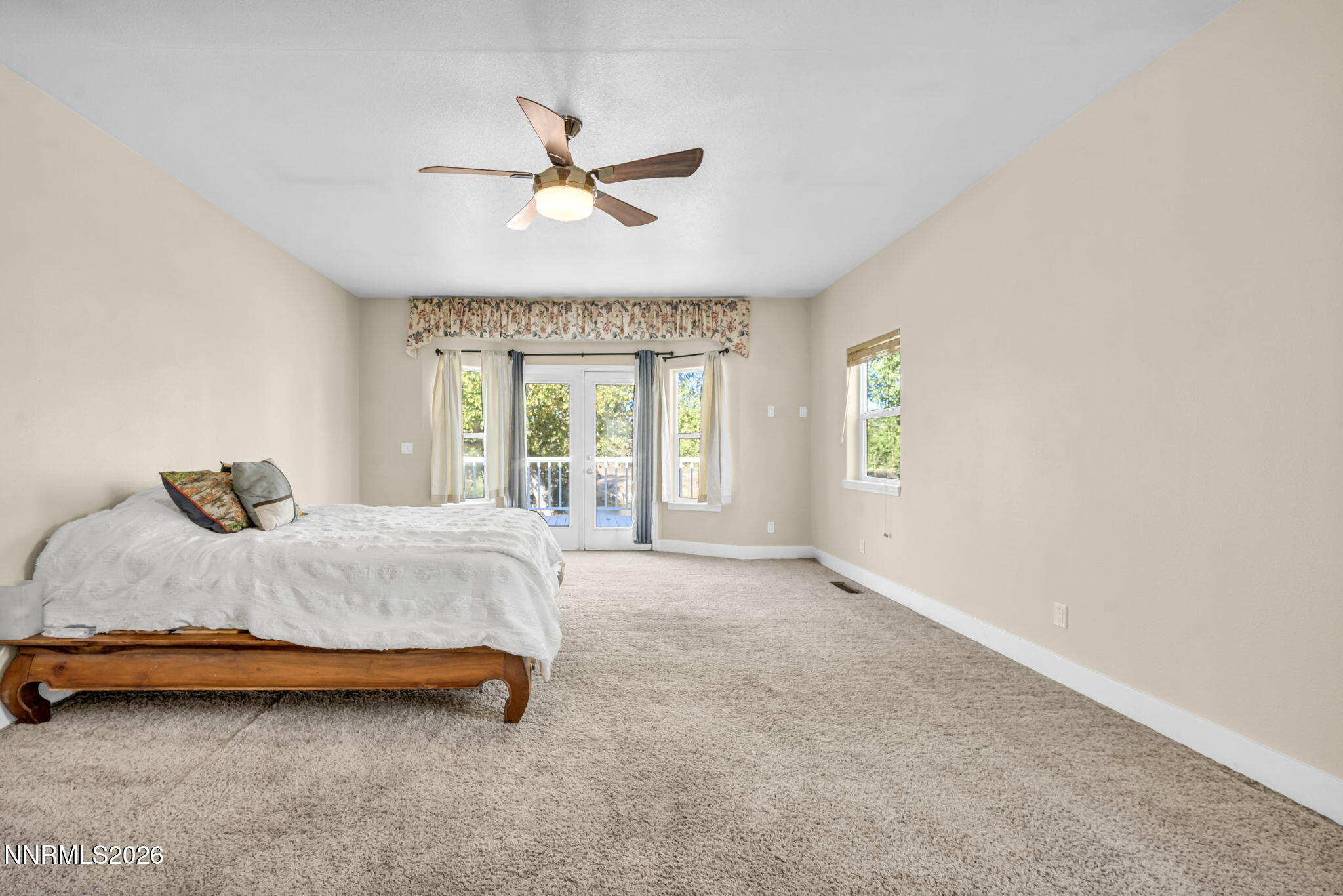 255 Lincoln Highway Property Photo 11
