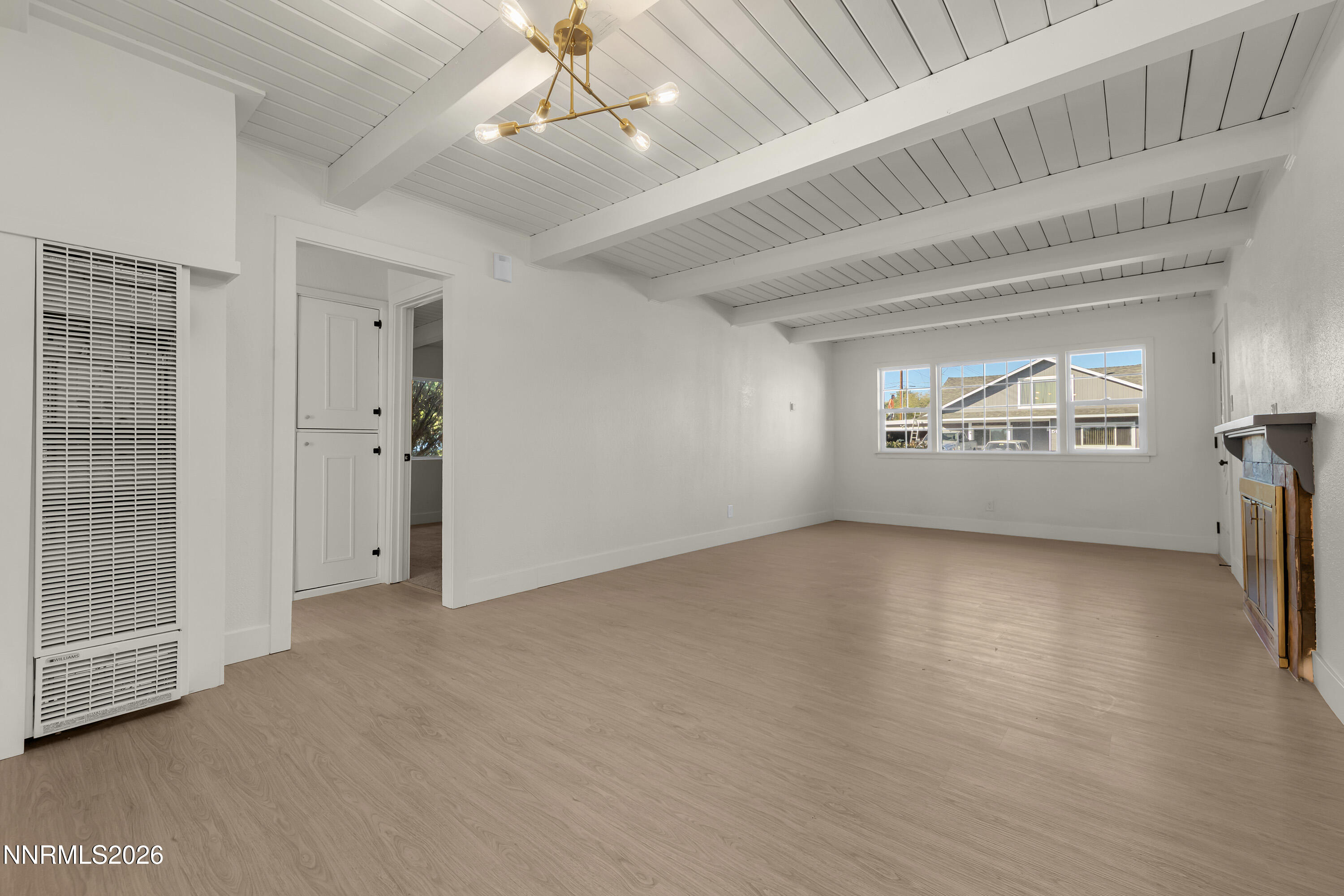500 Winston Drive Property Photo 8