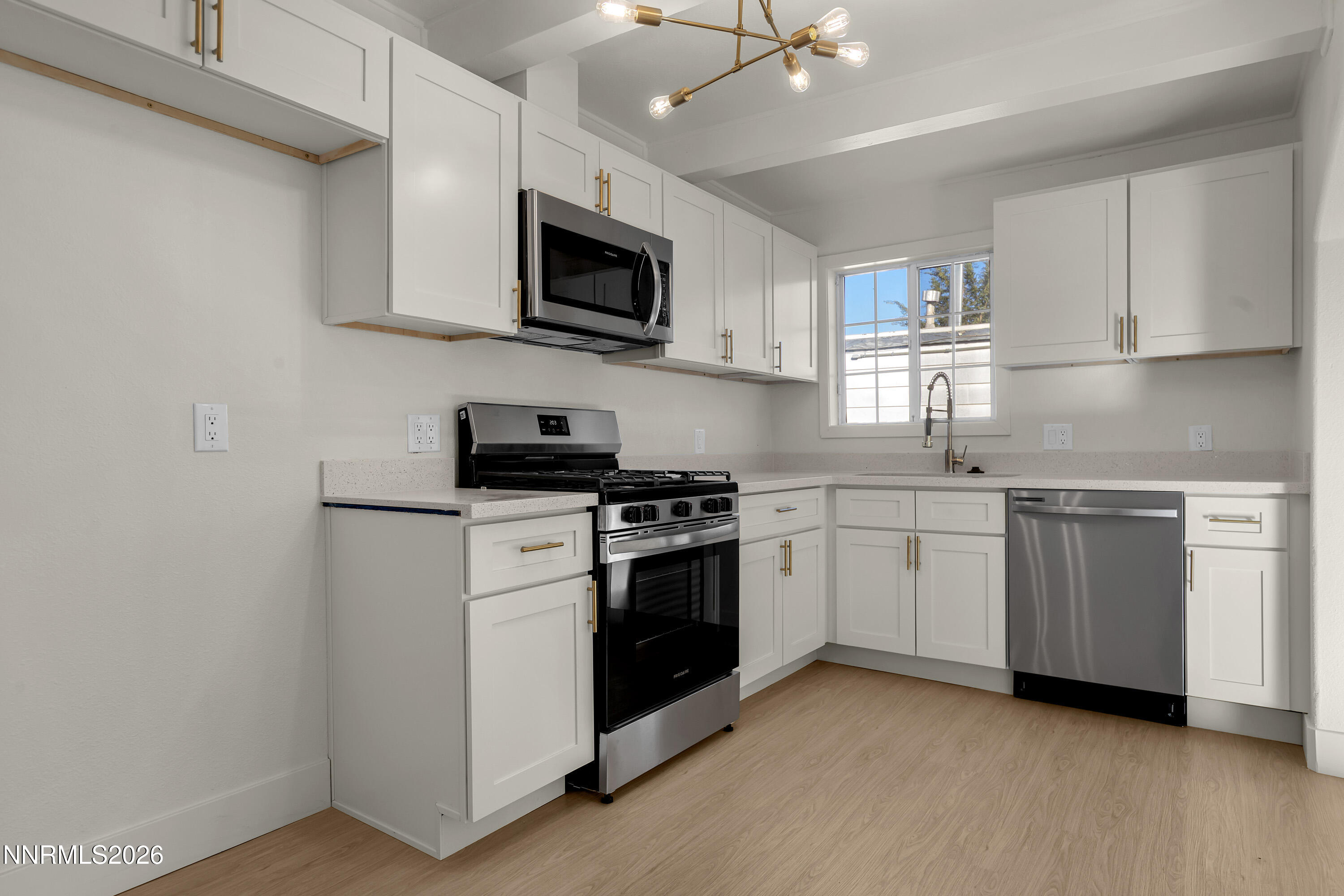 500 Winston Drive Property Photo 11