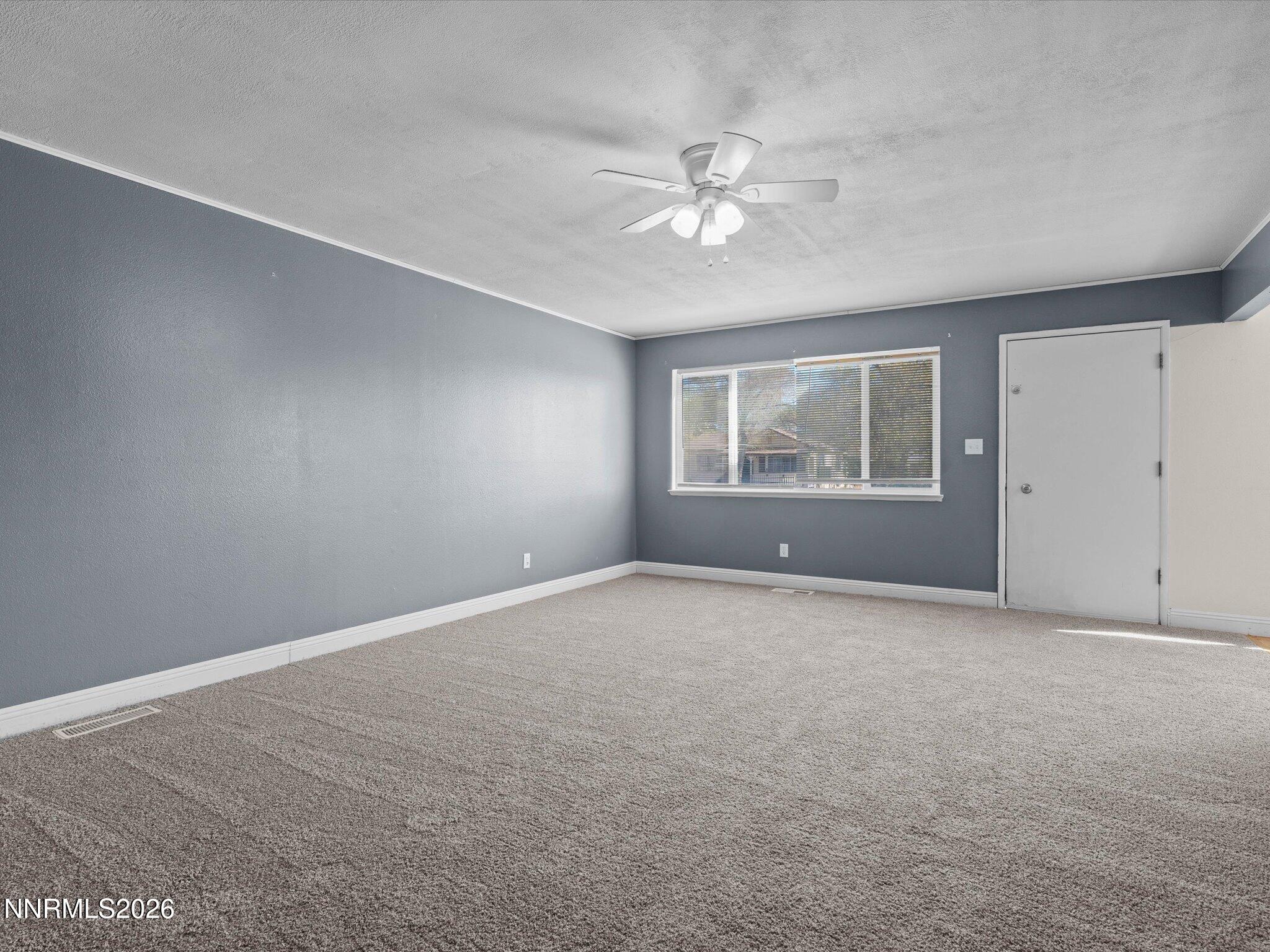 654 Douglas Street Property Photo 6