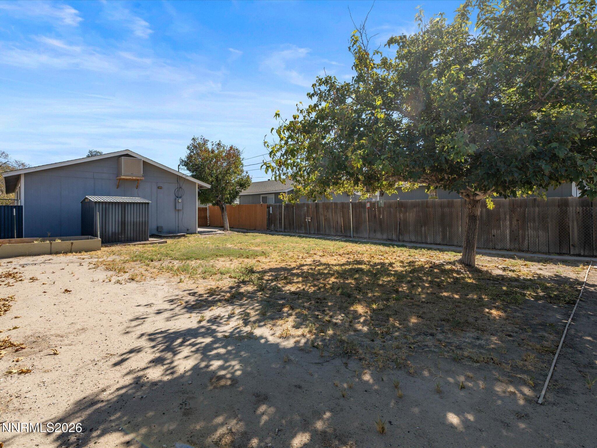 654 Douglas Street Property Photo 23