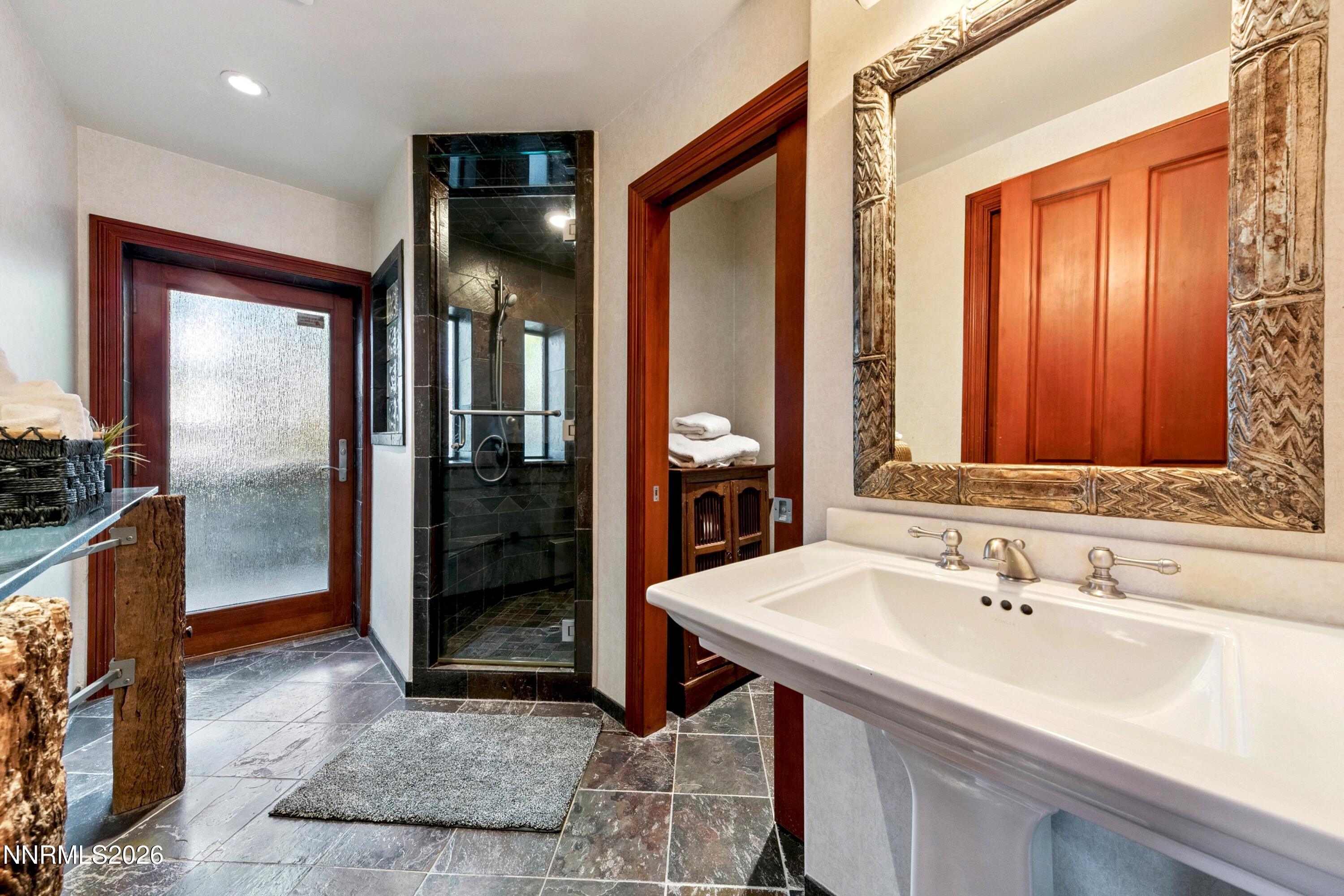 260013241 Property Photo 35