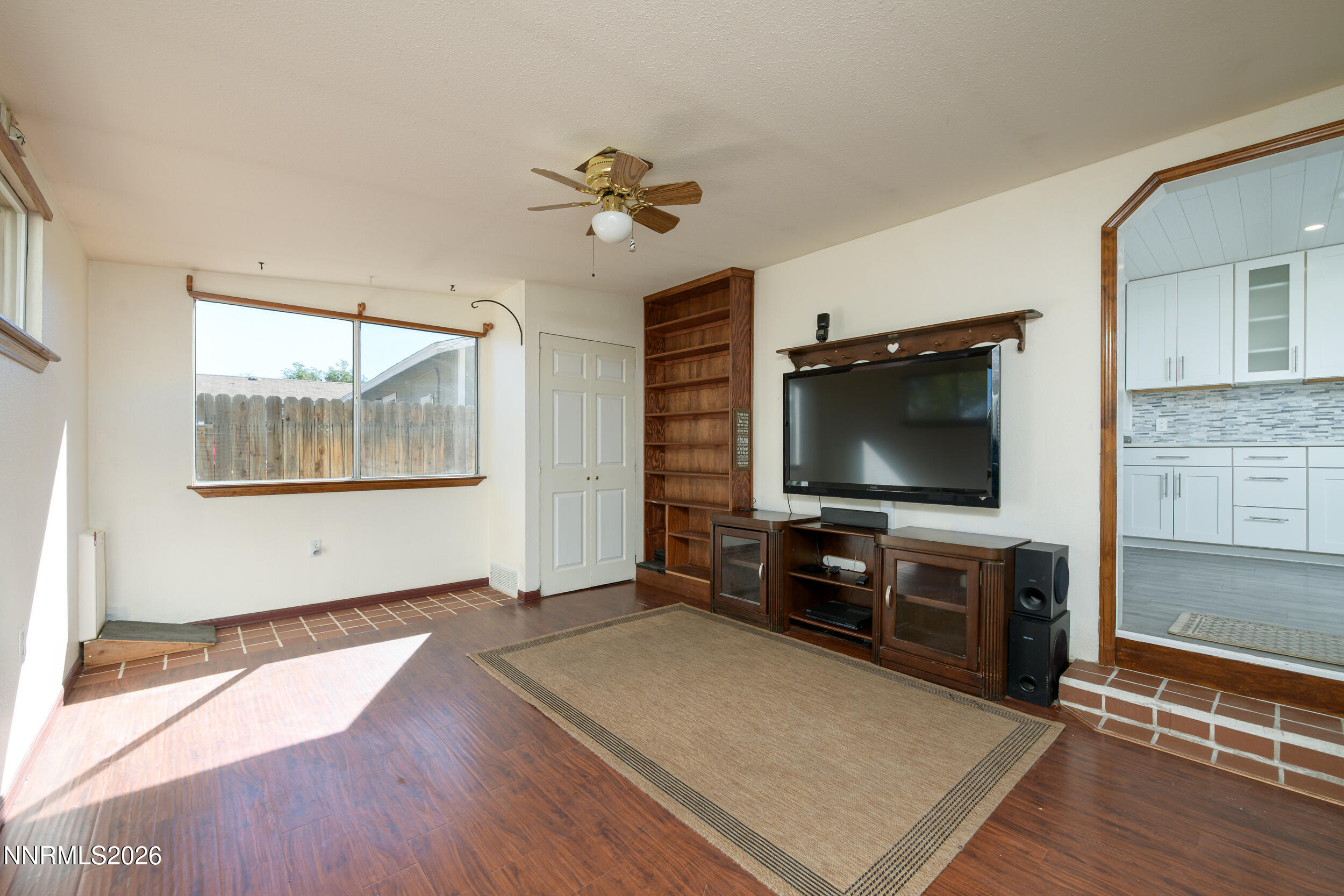 890 Sunset Drive Property Photo 12