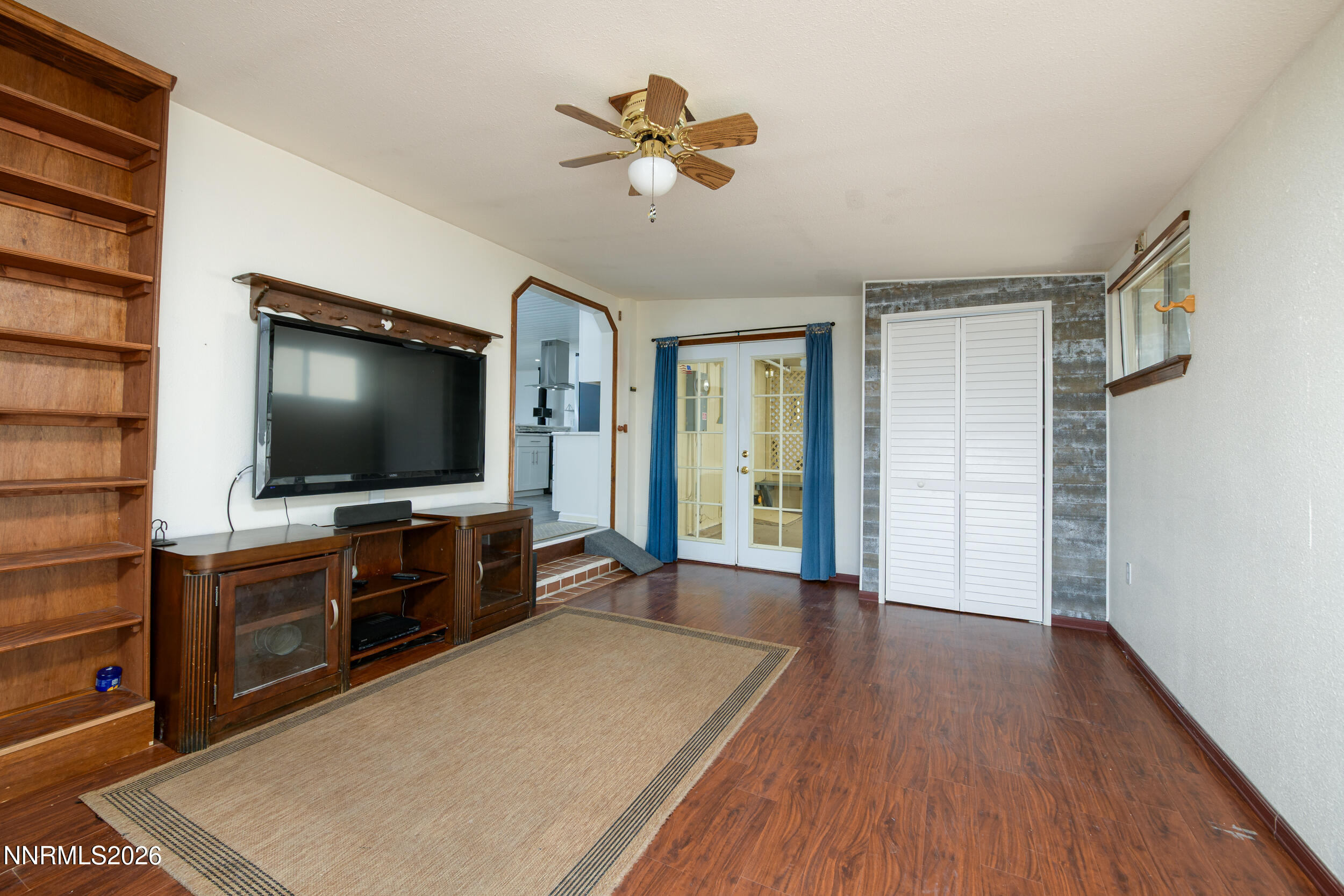 890 Sunset Drive Property Photo 13