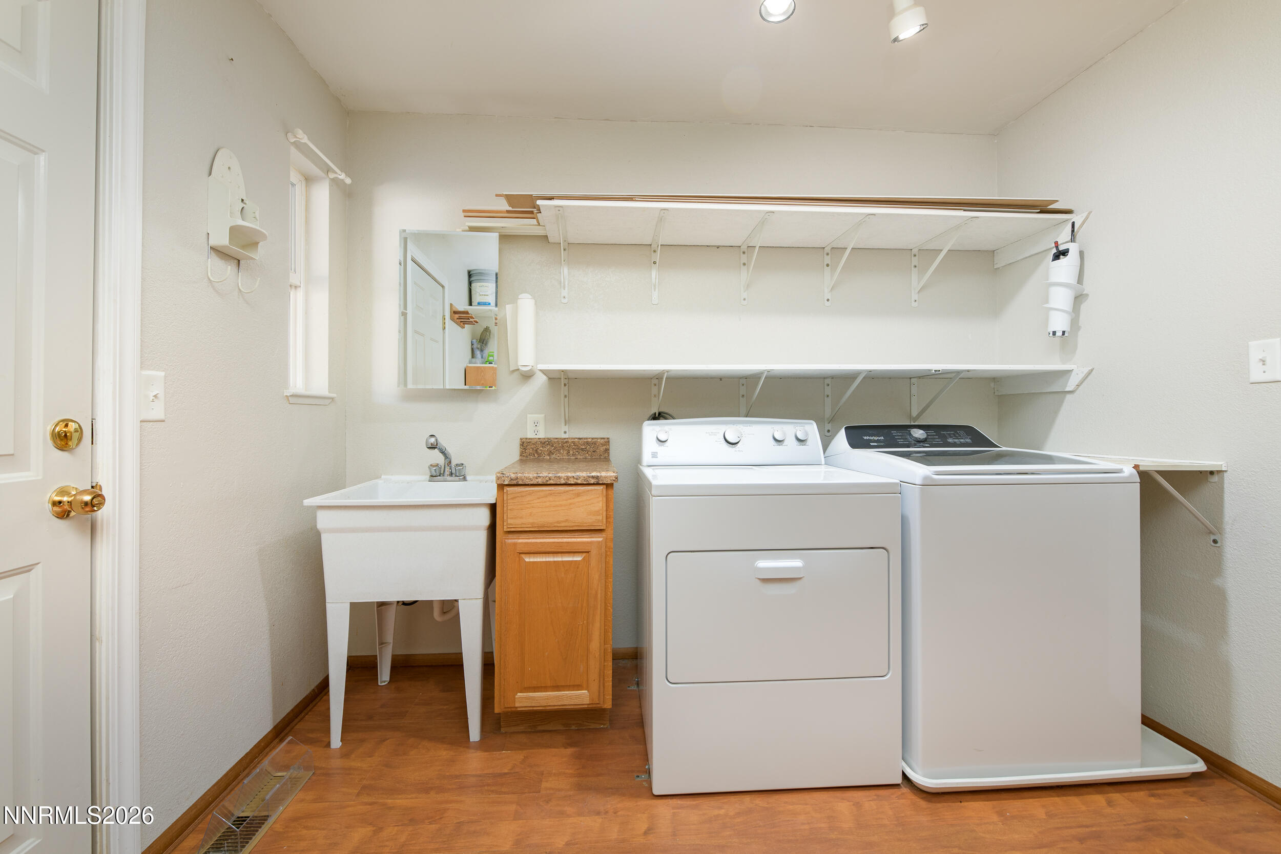 890 Sunset Drive Property Photo 31