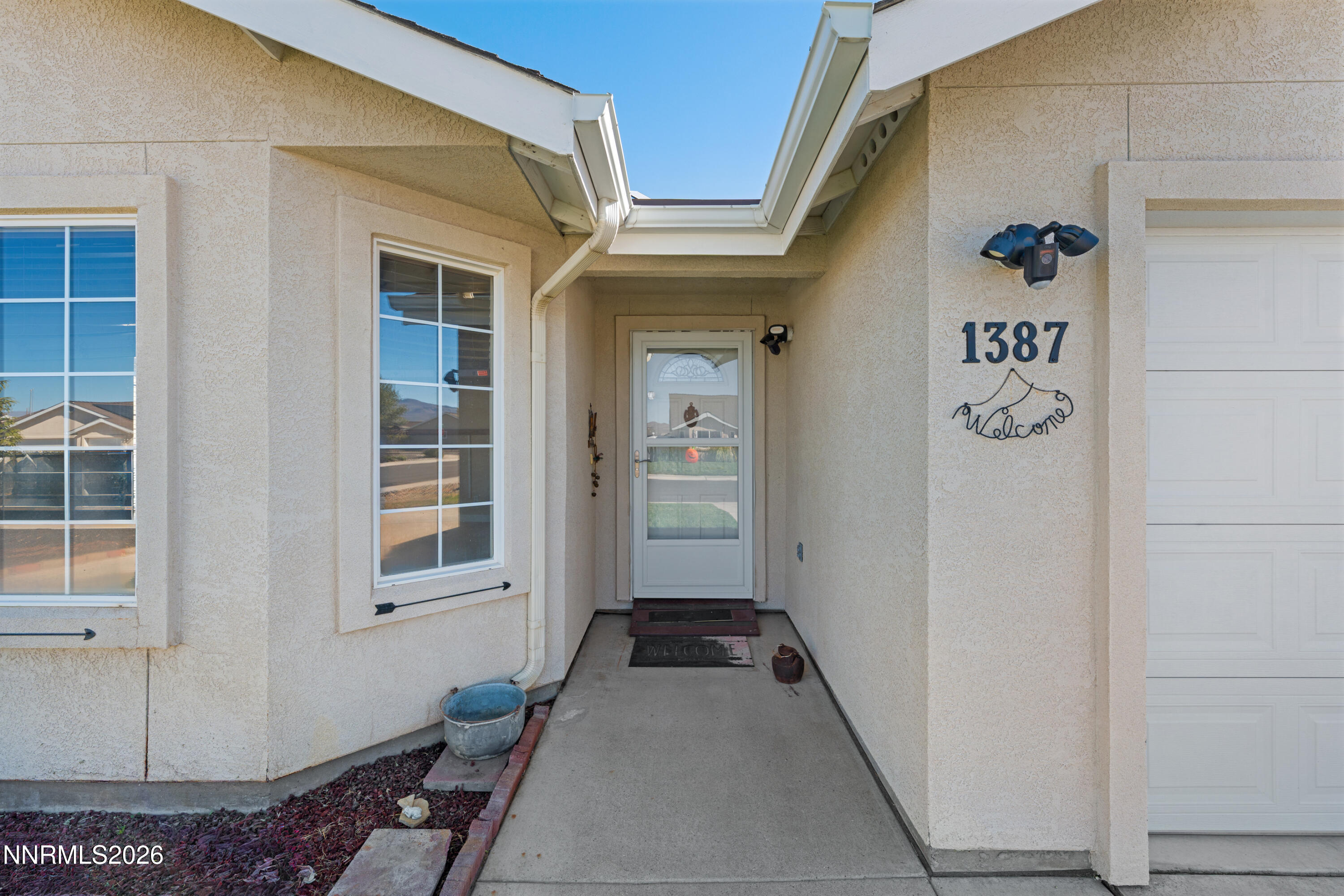 1387 White Bluffs Circle Property Photo 4