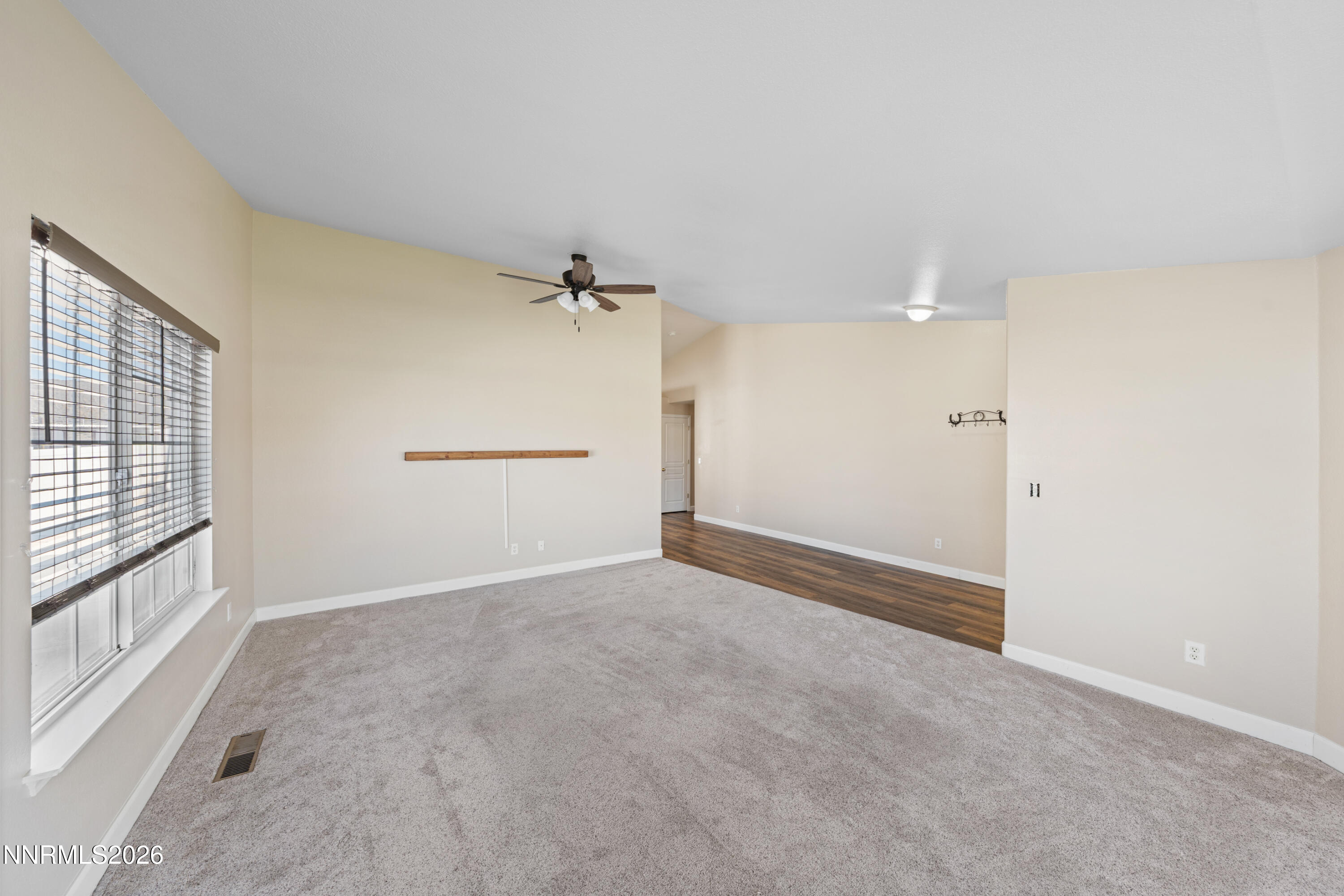 1387 White Bluffs Circle Property Photo 7
