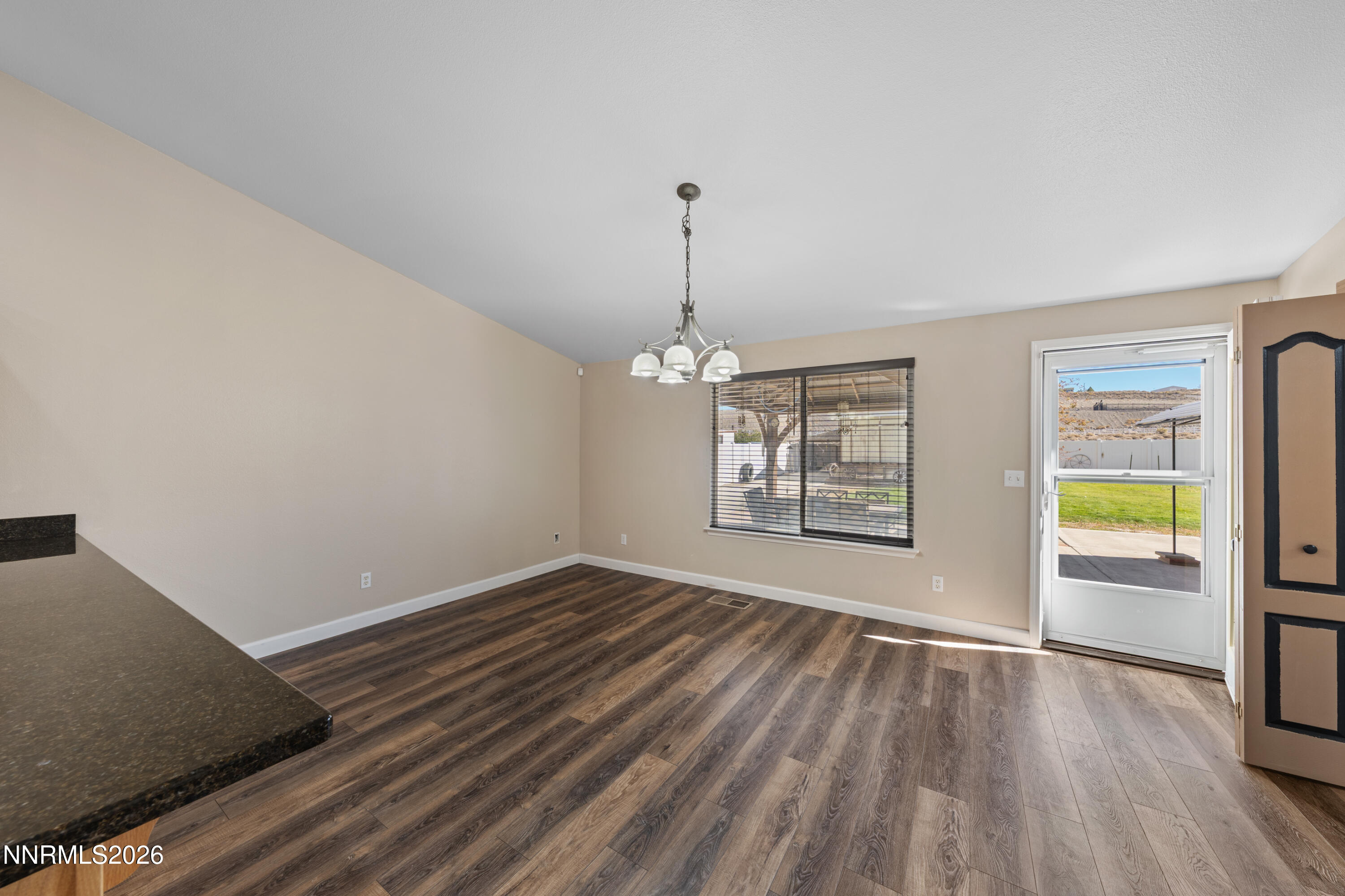 1387 White Bluffs Circle Property Photo 16