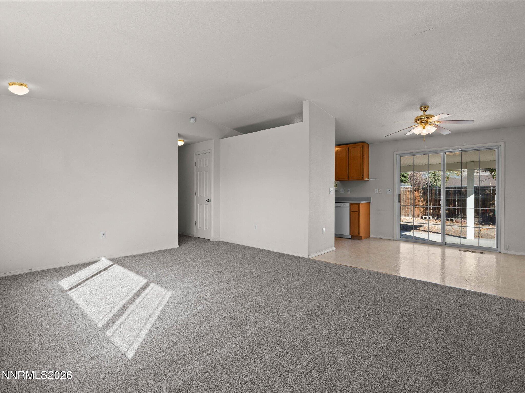 196 Gordon Lane Property Photo 8