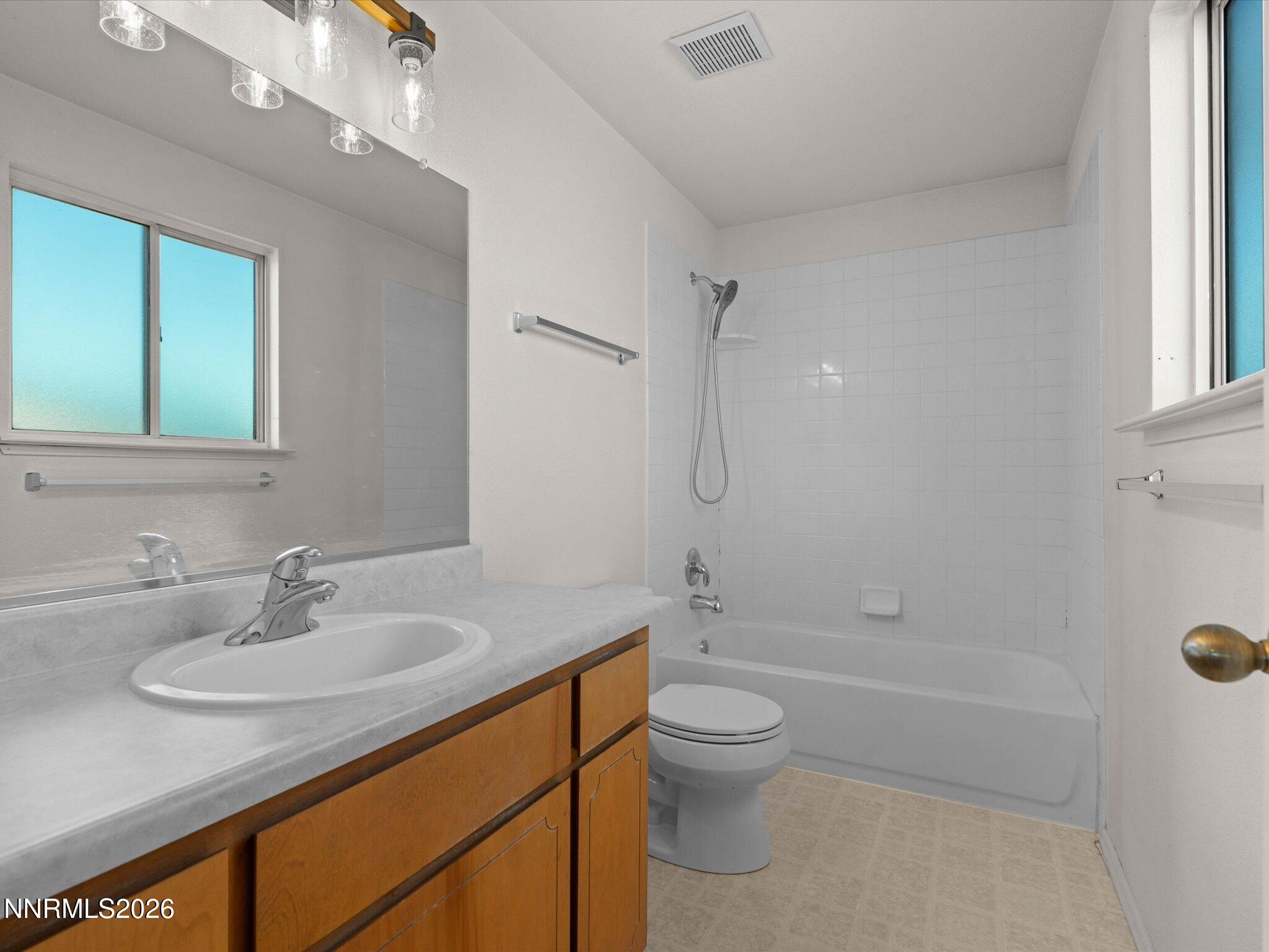 196 Gordon Lane Property Photo 18