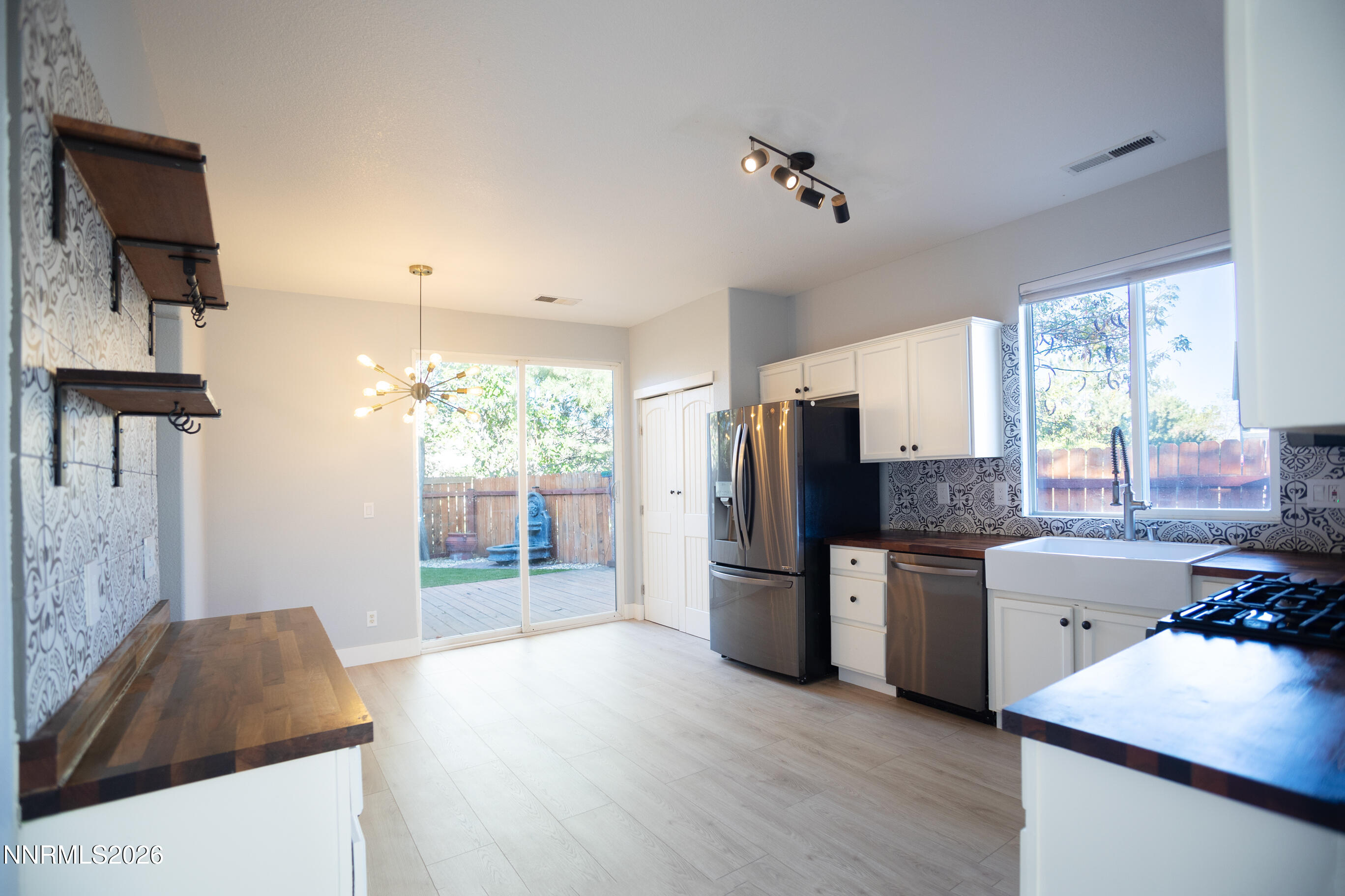 2593 Bentley Drive Property Photo 6